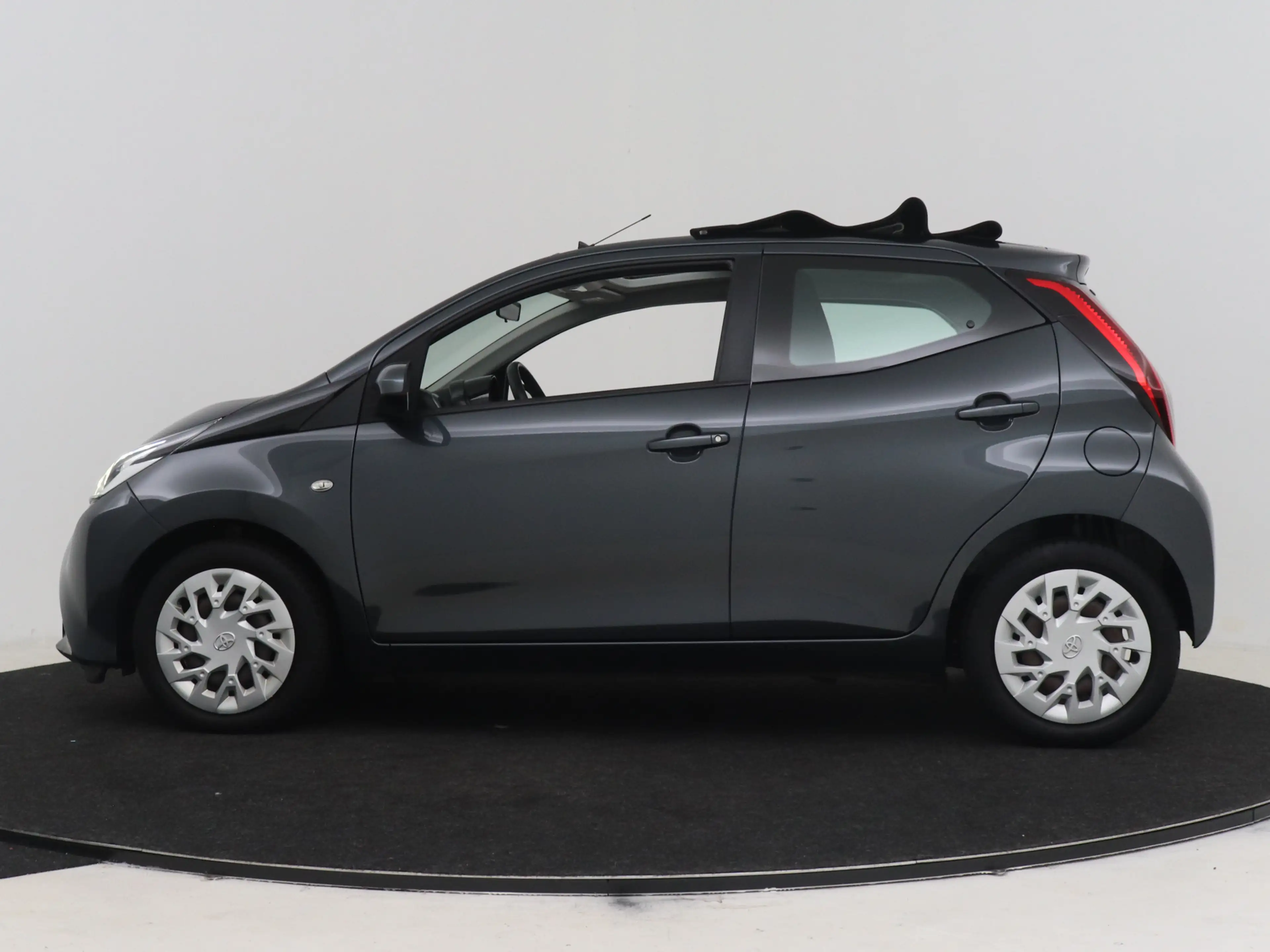 Toyota Aygo 1.0 VVT-i x-play Automaat | Cabrio | Apple carplay — photo 3