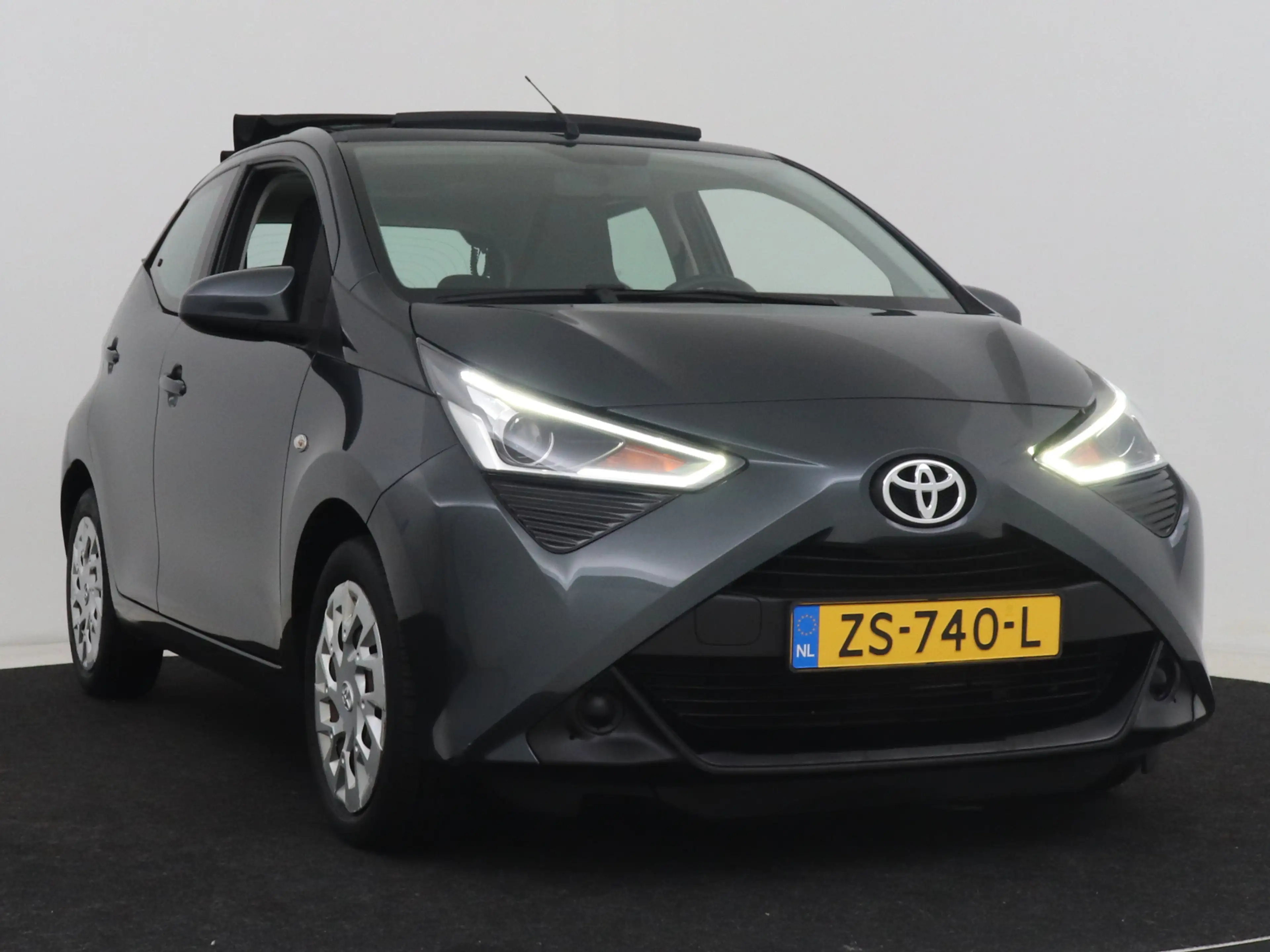 Toyota Aygo 1.0 VVT-i x-play Automaat | Cabrio | Apple carplay — photo 15
