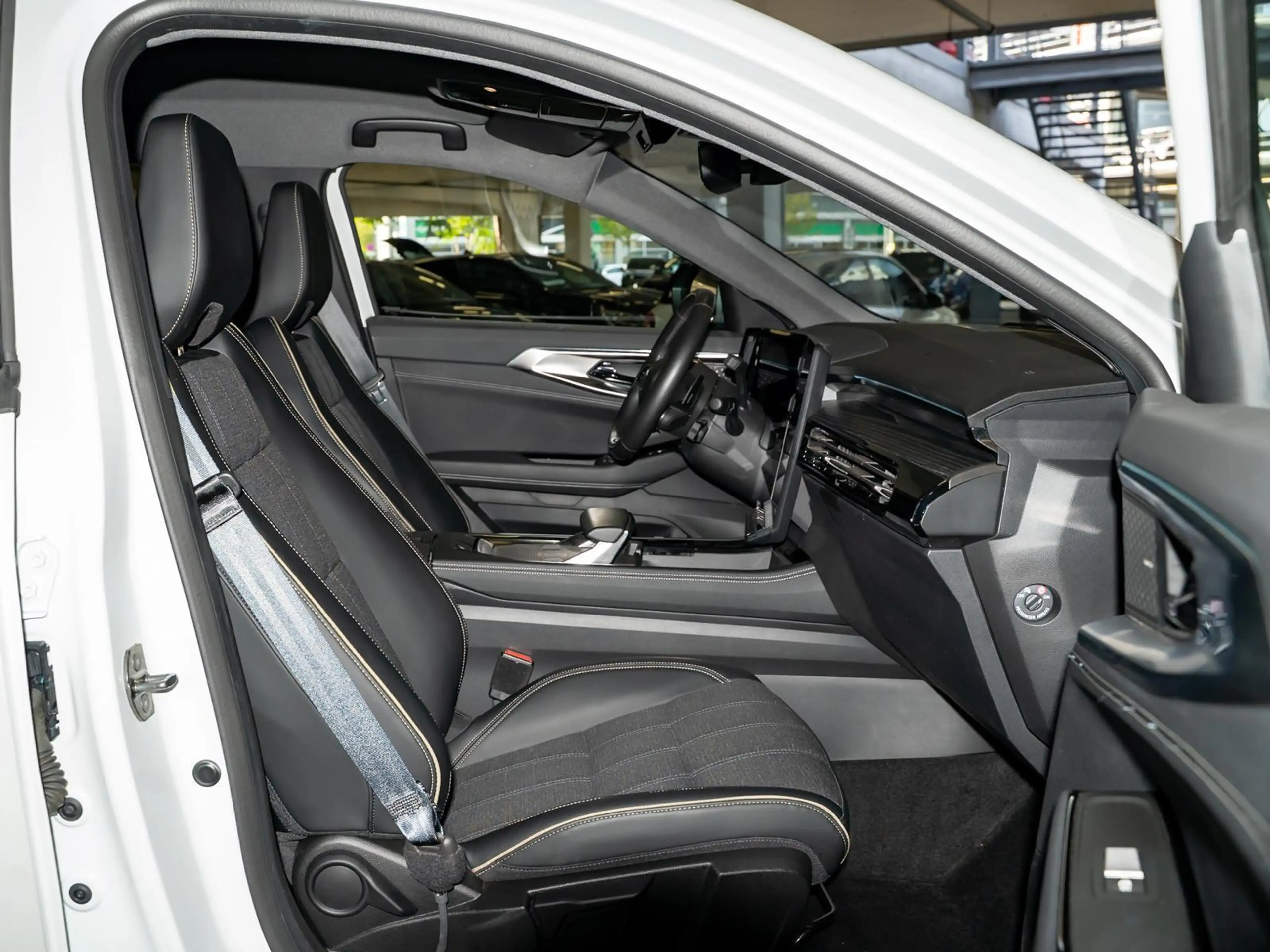 Renault Austral Iconic E-Tech Full Hybrid 200 Klima+SHZ — photo 8