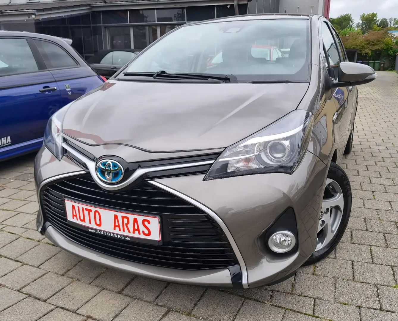 Toyota Yaris Edition-S 1.5  Hybrid Grau - 1