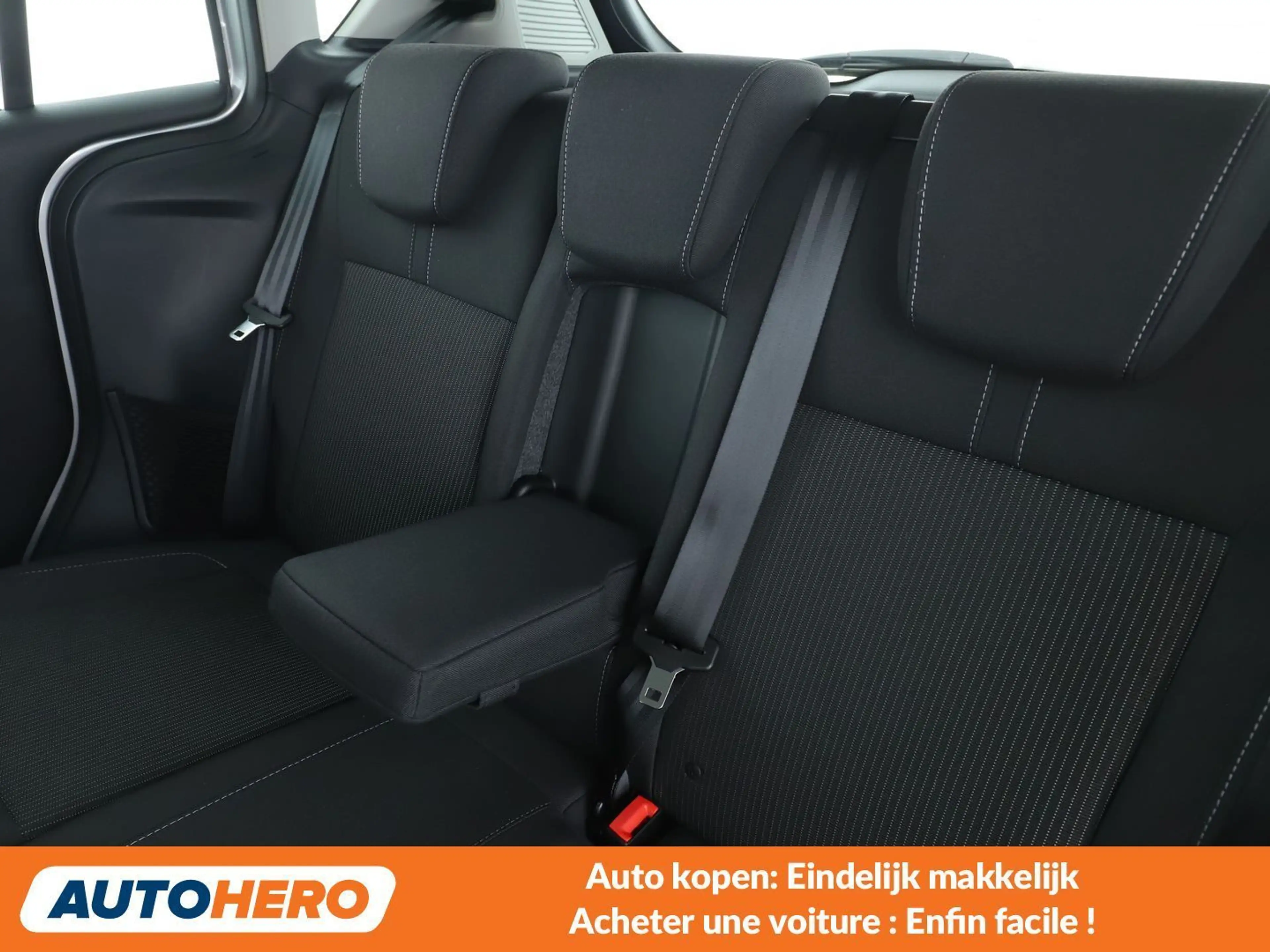Ford B-Max 1.6 Ti-VCT Titanium — photo 15