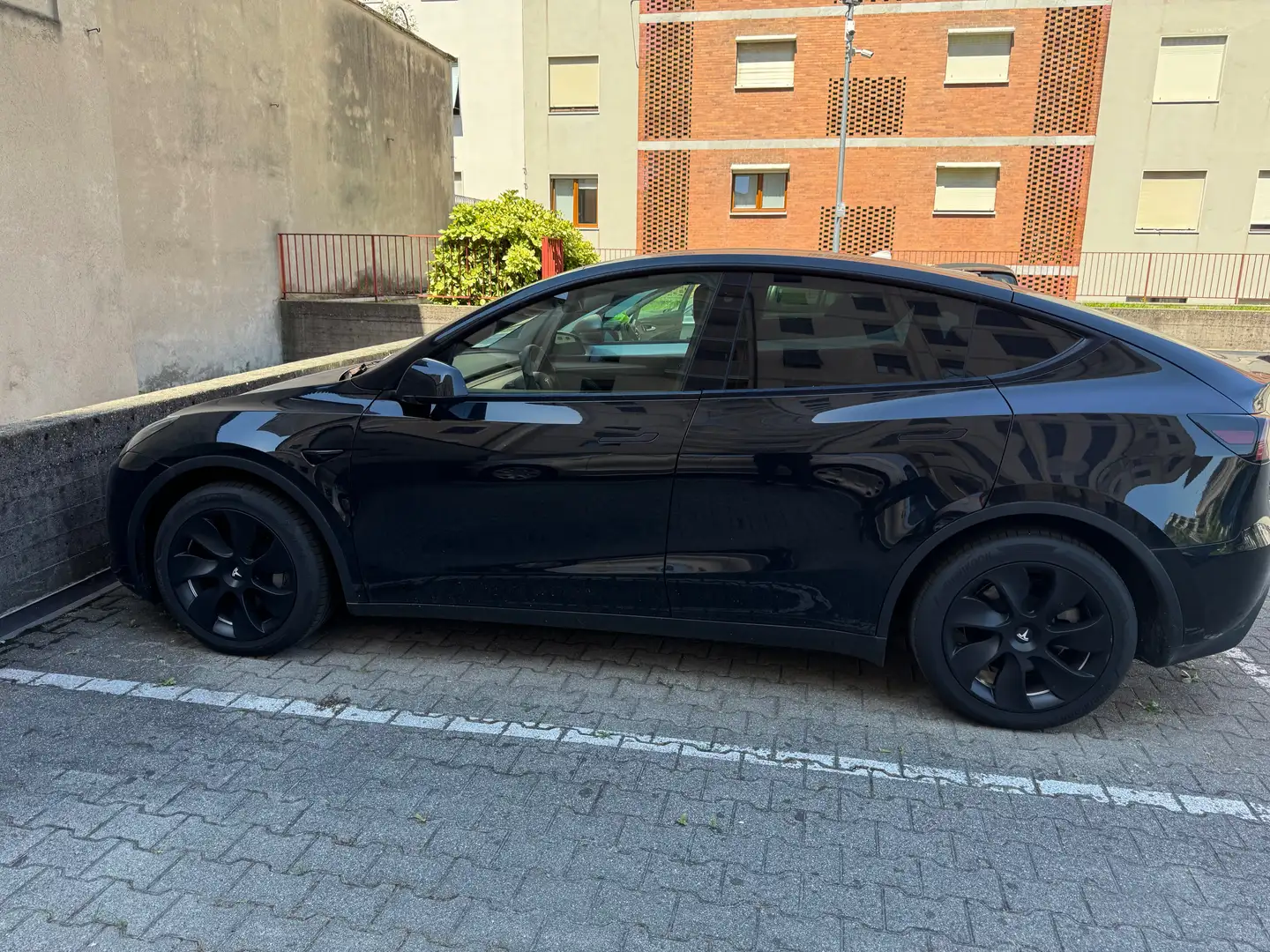Tesla Model Y Model Y Single Motor rwd Nero - 1