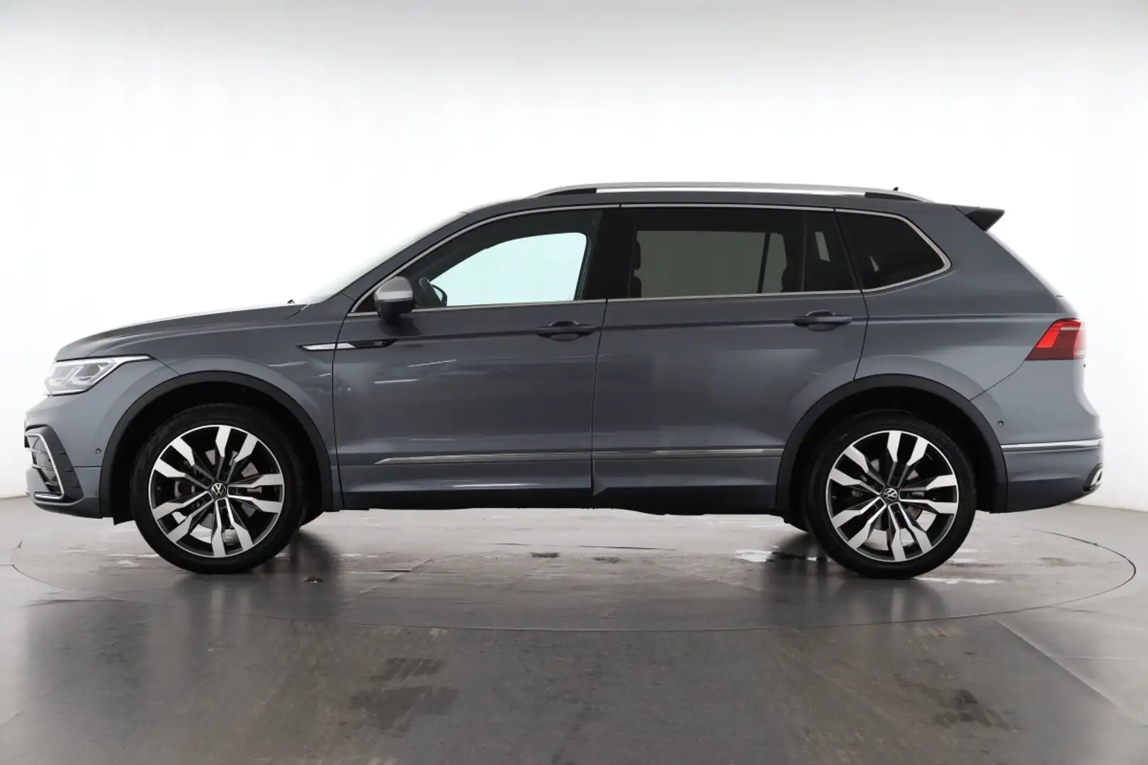 Volkswagen Tiguan Allspace 2.0 TSI DSG 4MOTION R-Line | AHK Šedá - 2