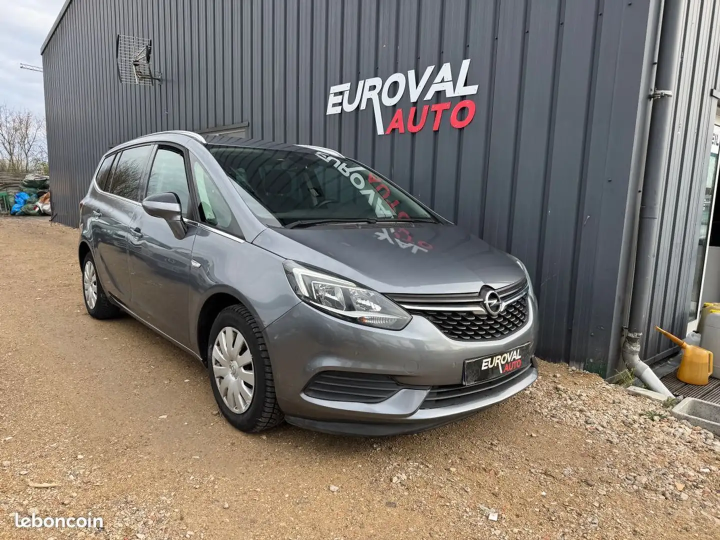Opel Zafira Tourer 1.6 cdti 135ch start & stop 7 places edition Gris - 1