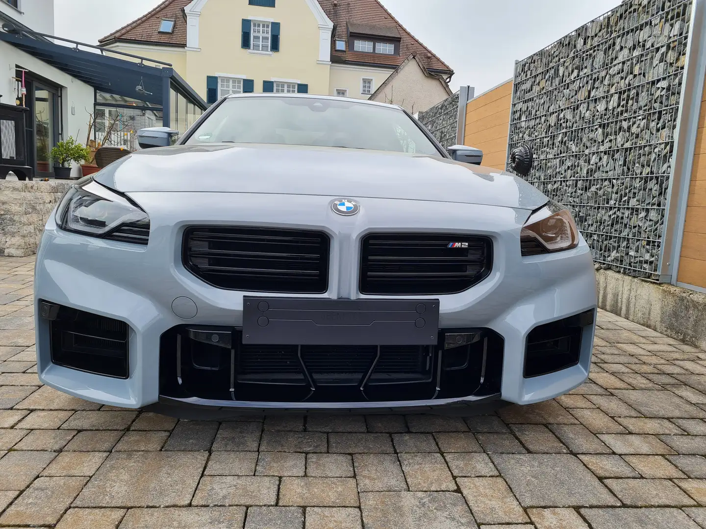 BMW M2 Coupe G87 NEU 285 km/h offen sofort verfügbar Grau - 2