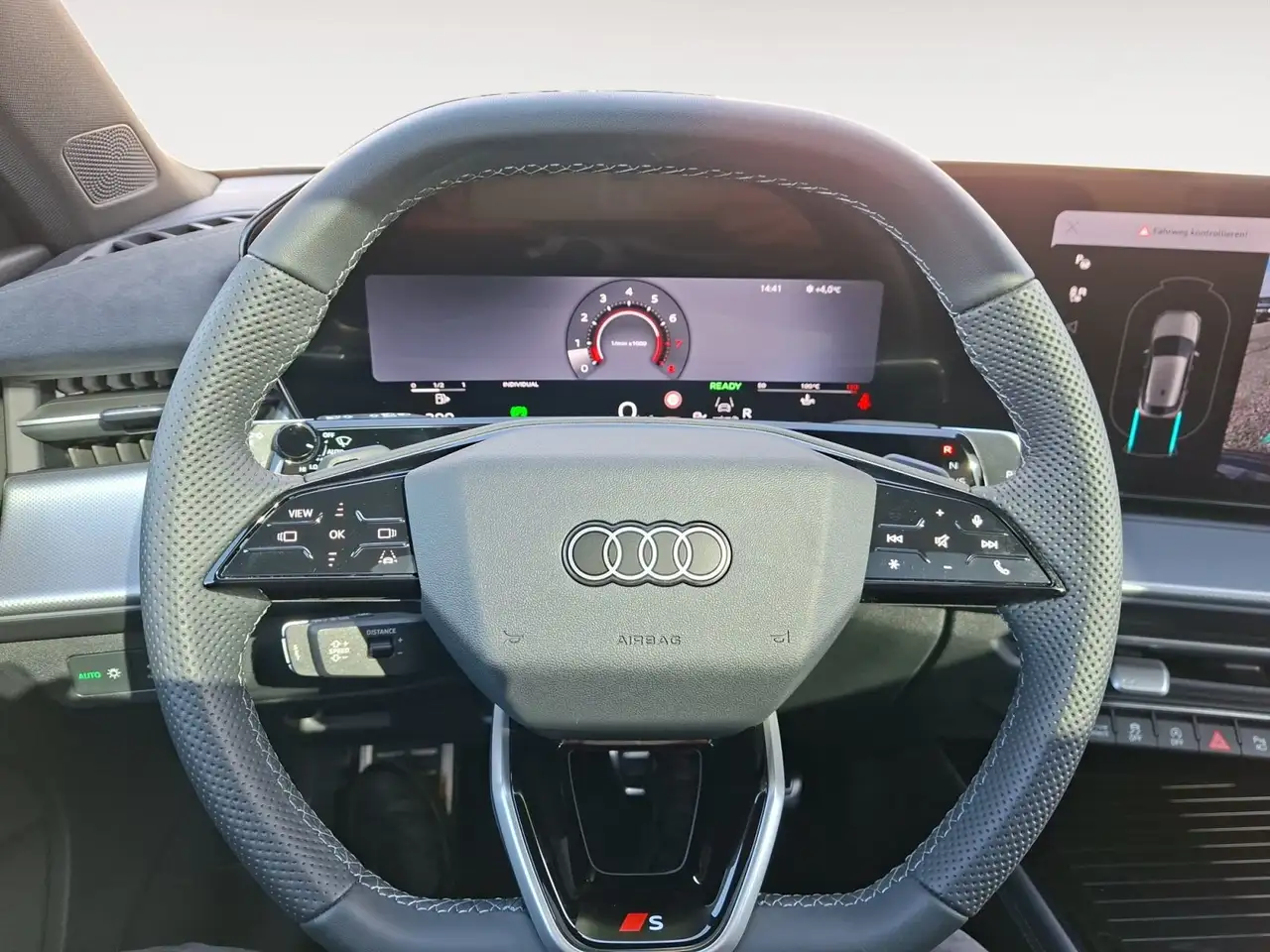 Audi Q3 Sportback TFSI Kam SitzH Navi 11