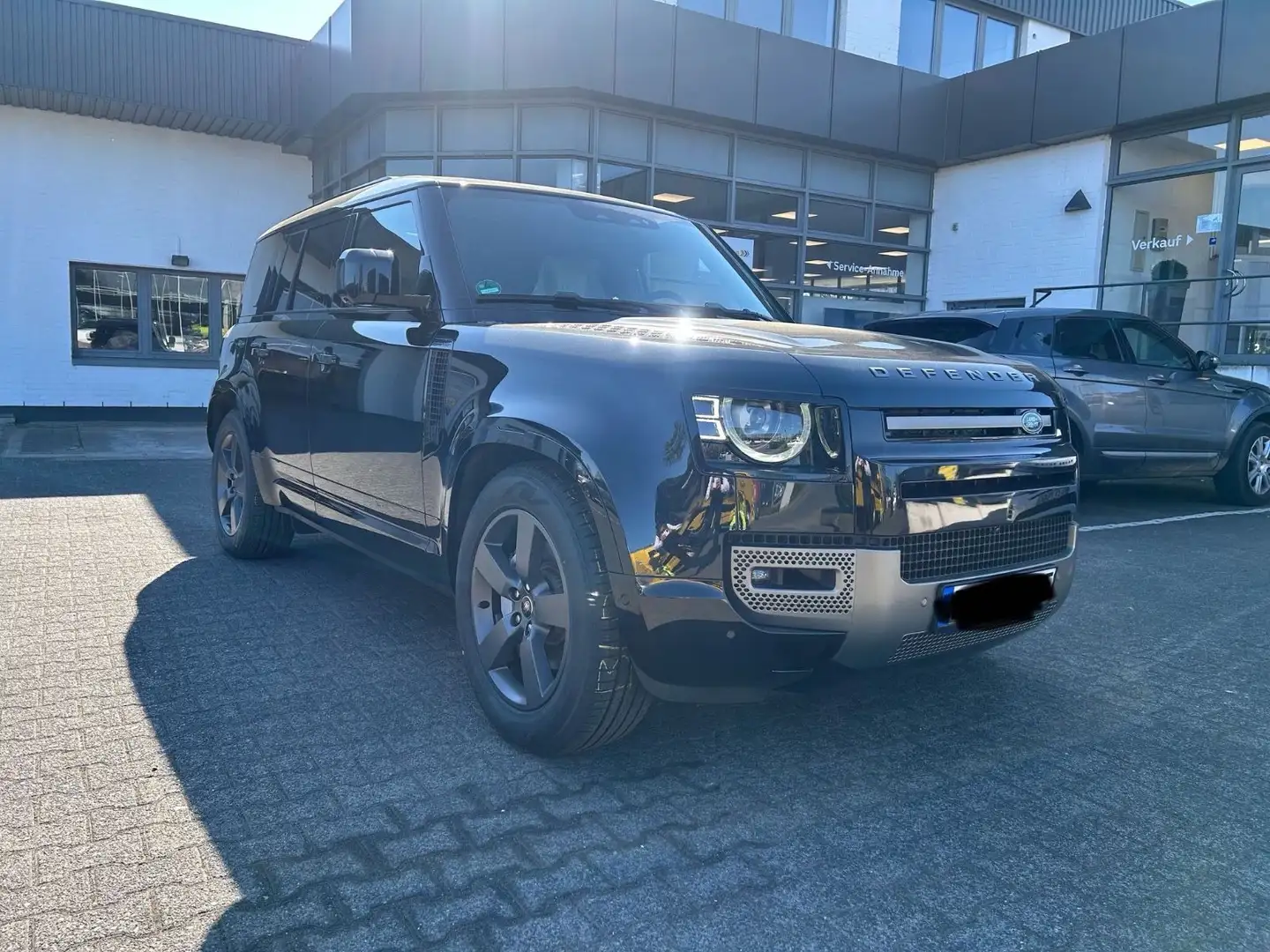 Land Rover Defender 2.0 P300e PHEV X-Dynamic HSE 110*VOLLLL Zwart - 2