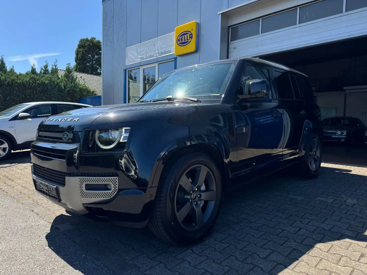 Land Rover Defender 2.0 P300e PHEV X-Dynamic HSE 110*VOLLLL Nero - 1