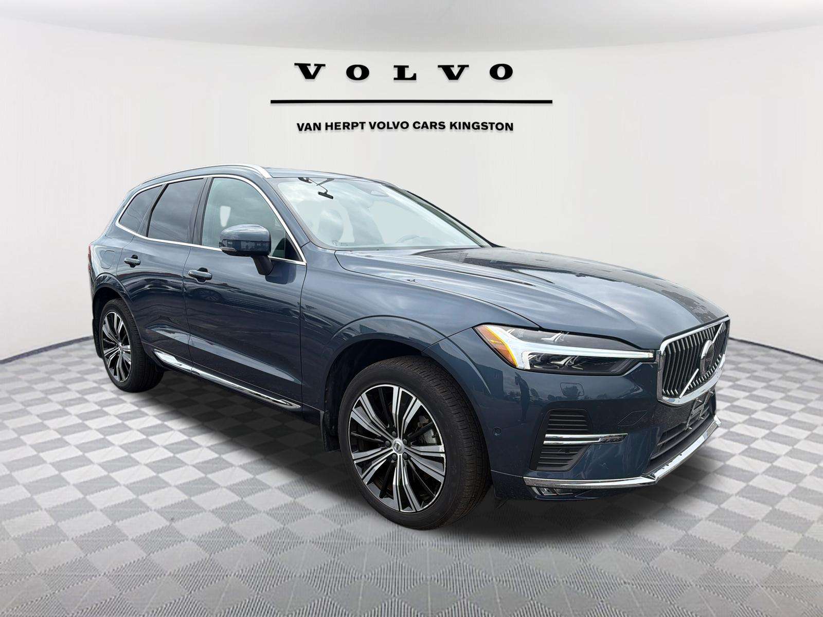  2023 Volvo XC60 B6 Plus Bright Theme AWD   