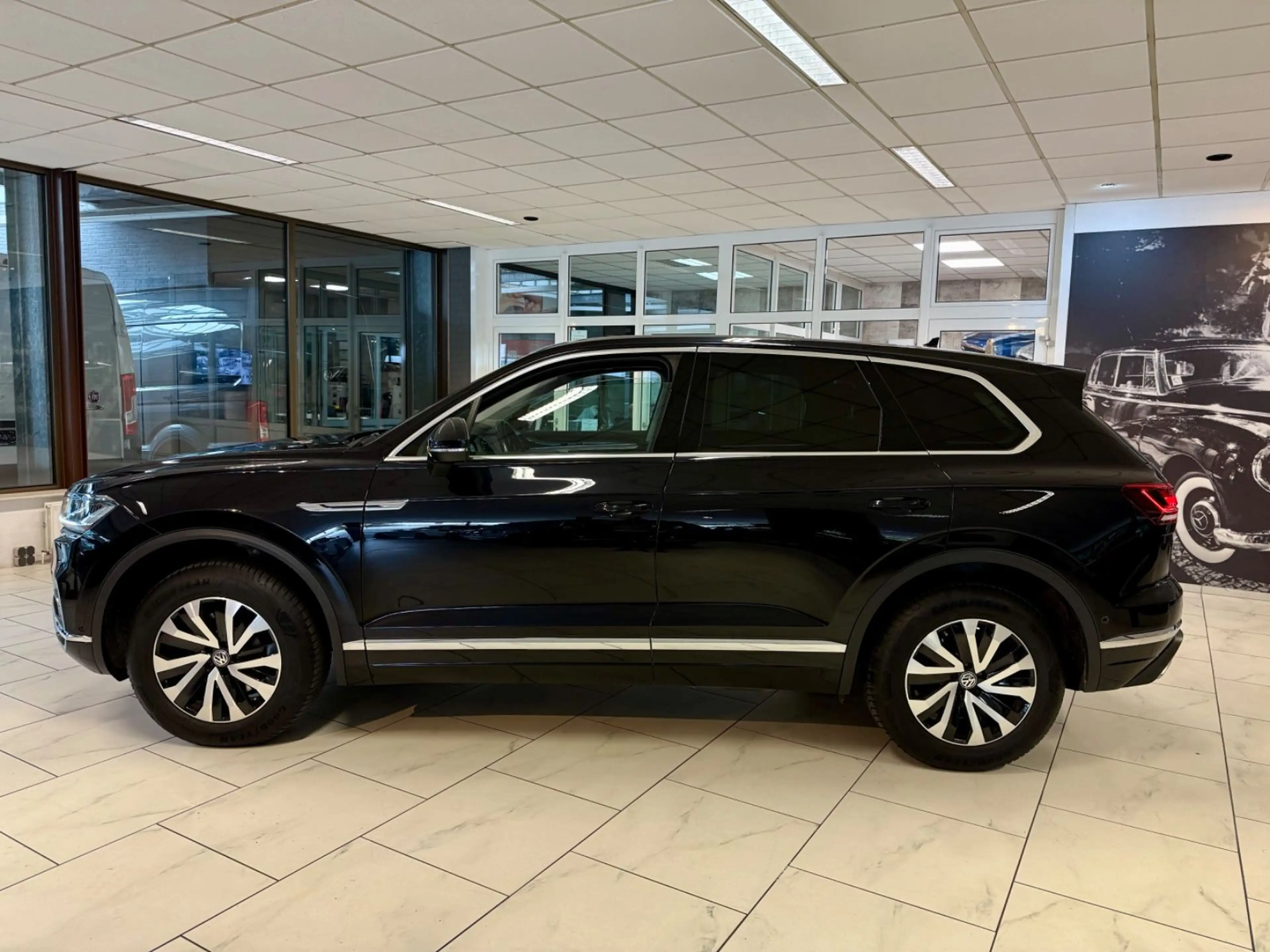 Volkswagen Touareg 3.0 TDI 4M ELEGANCE LEDER LED CAM SHZ — photo 5
