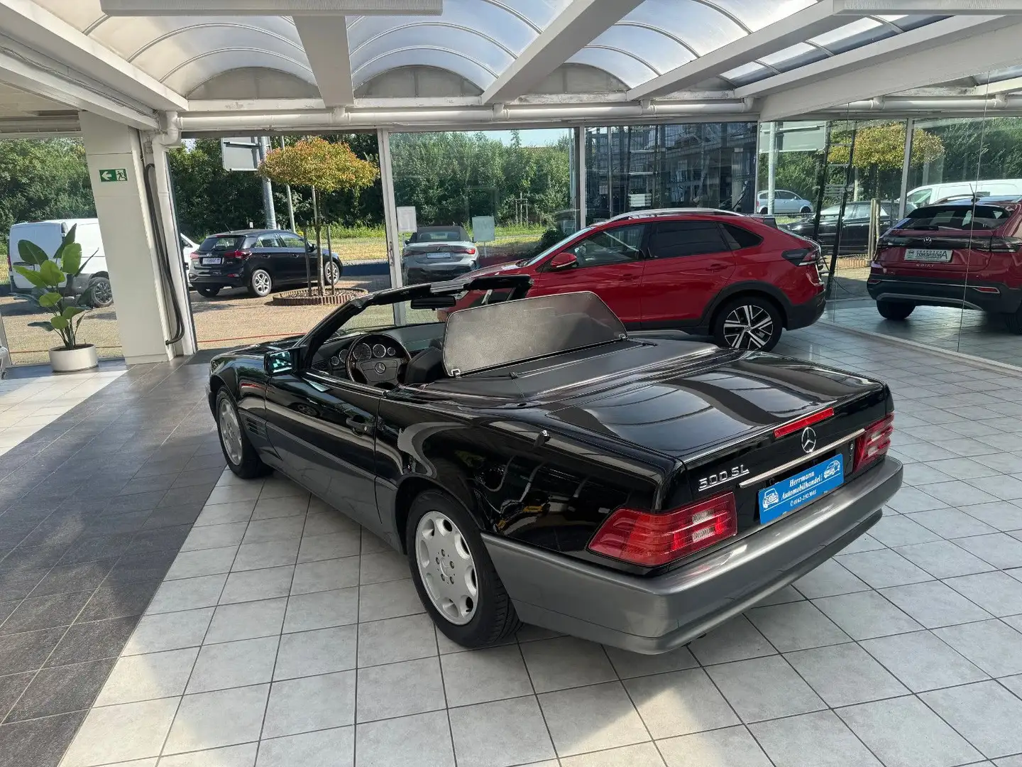 Mercedes-Benz 500 SL Erste Serie KE Jetronik in 040 Schwarz Schwarz - 1