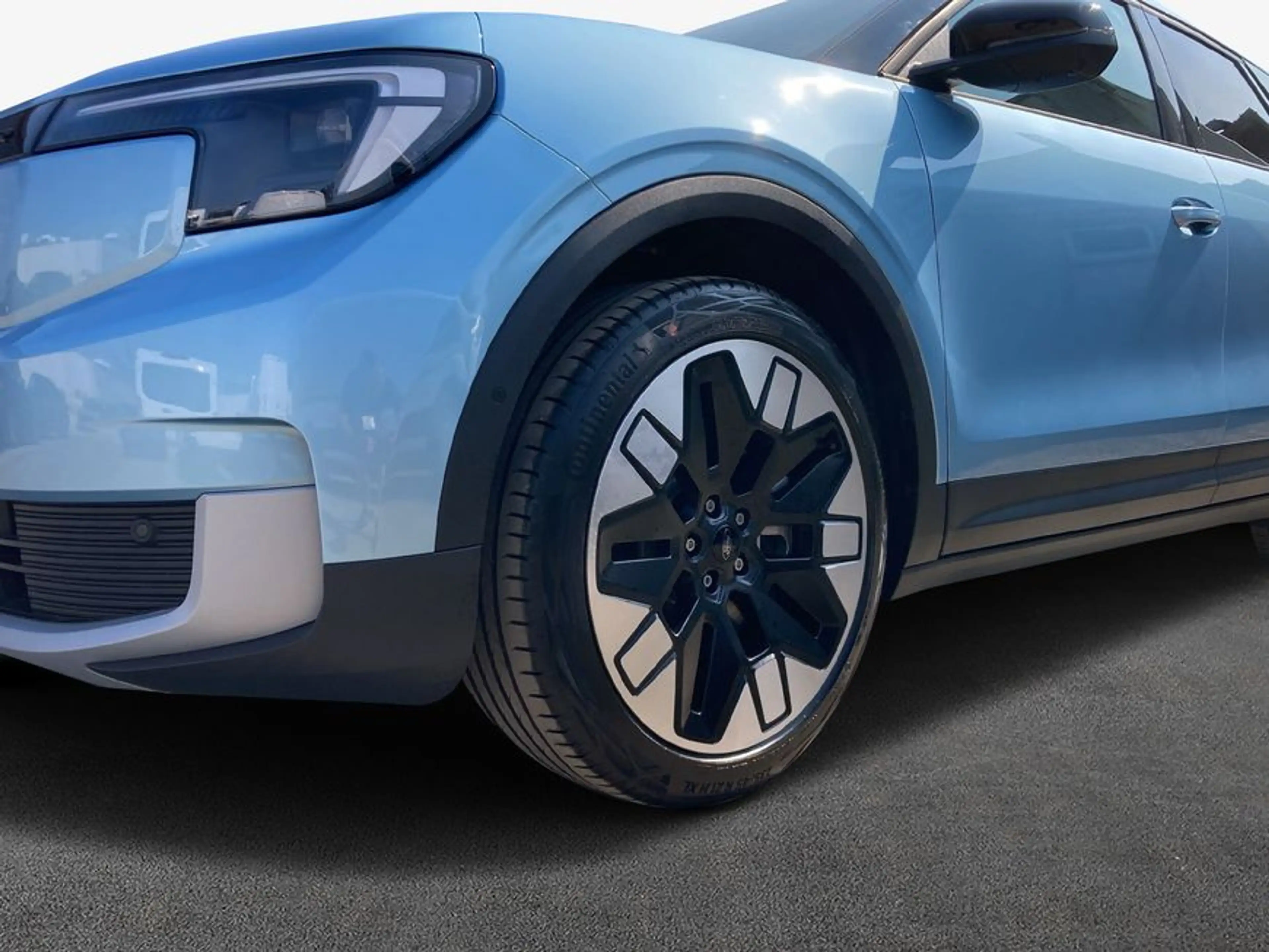 Ford Explorer Elektromotor mit Extended Range RWD 77kWh — photo 5