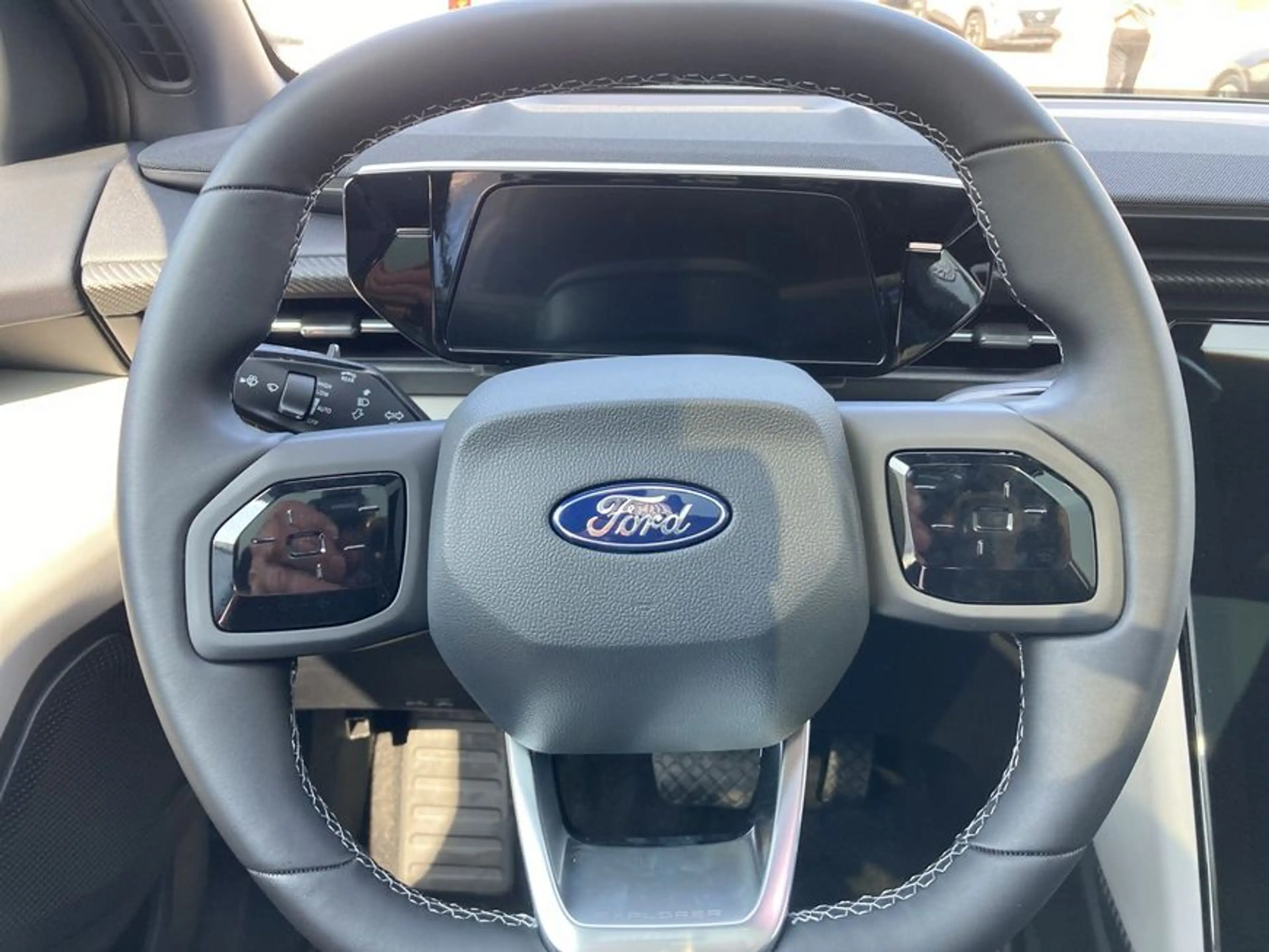 Ford Explorer Elektromotor mit Extended Range RWD 77kWh — photo 11