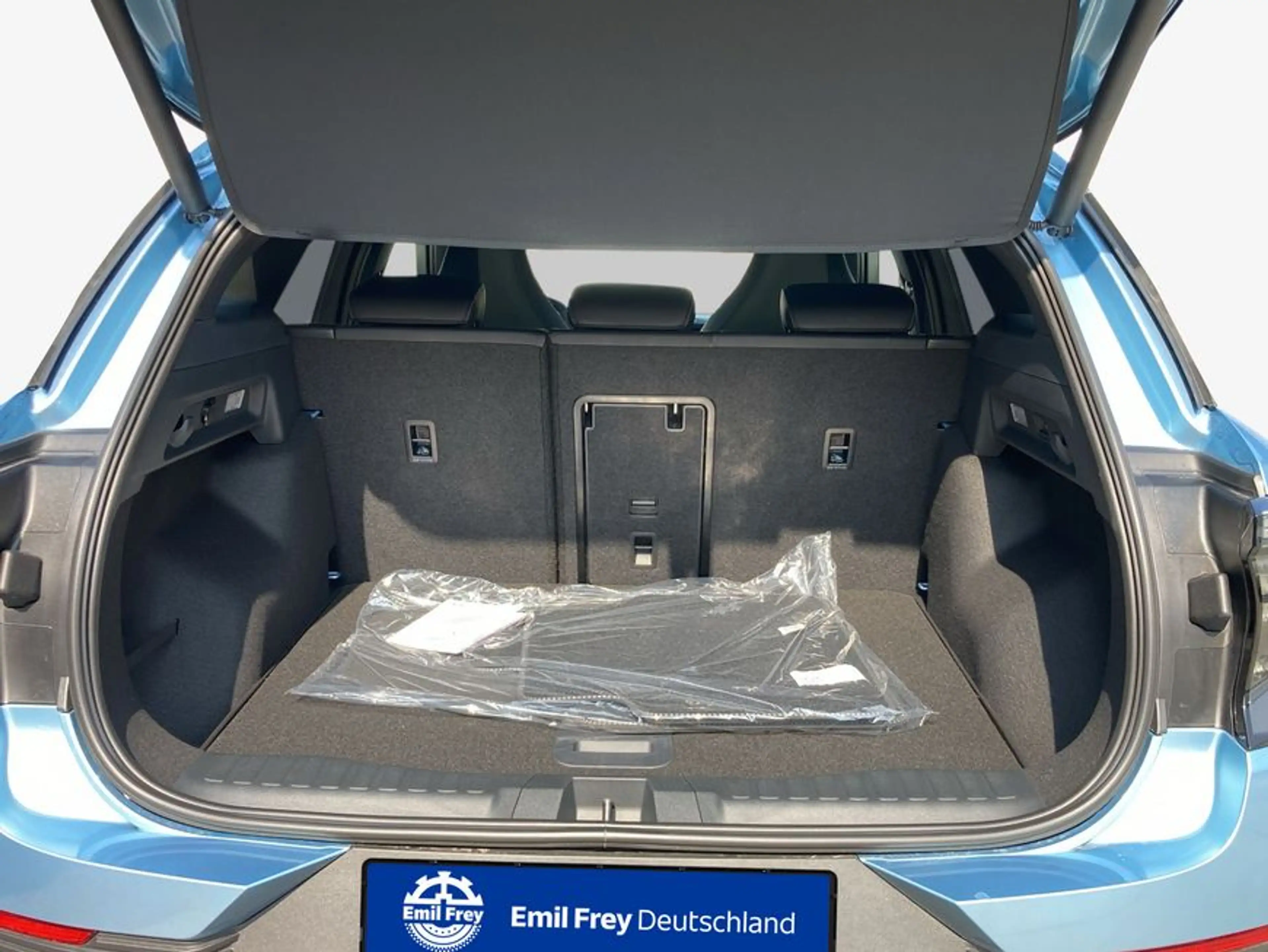 Ford Explorer Elektromotor mit Extended Range RWD 77kWh — photo 6
