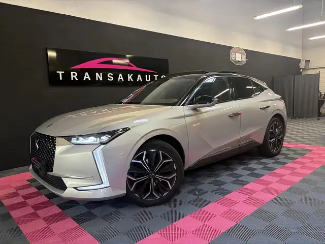 DS Automobiles DS 4 HDI 130 CH RIVOLI Suivi complet Toit ouvrant Attelage