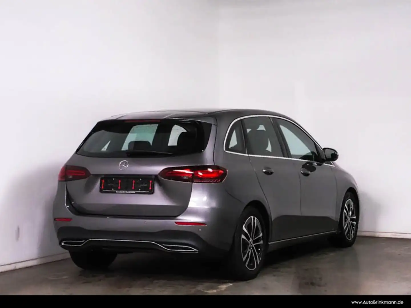 Mercedes-Benz B 180 B 180 STANDHZG/LED/KAMERA/WINTER/ADVANCED SHZ Szürke - 2
