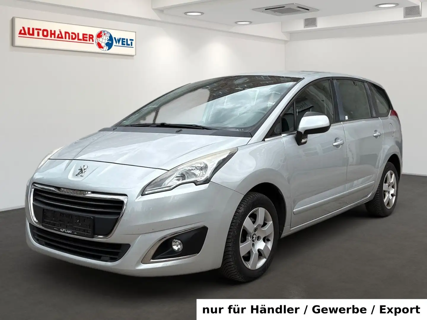Peugeot 5008 1.6i 7-Sitzer Klimaautomatik Navi PDC Grau - 1