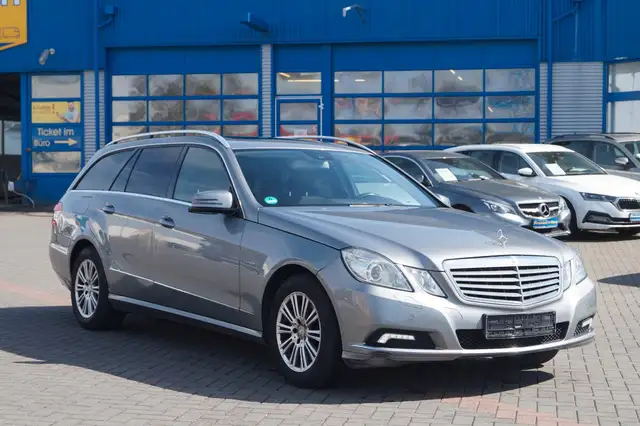Mercedes-Benz E 250 E T-Modell CDI *Export*Navi*Schiebedach*