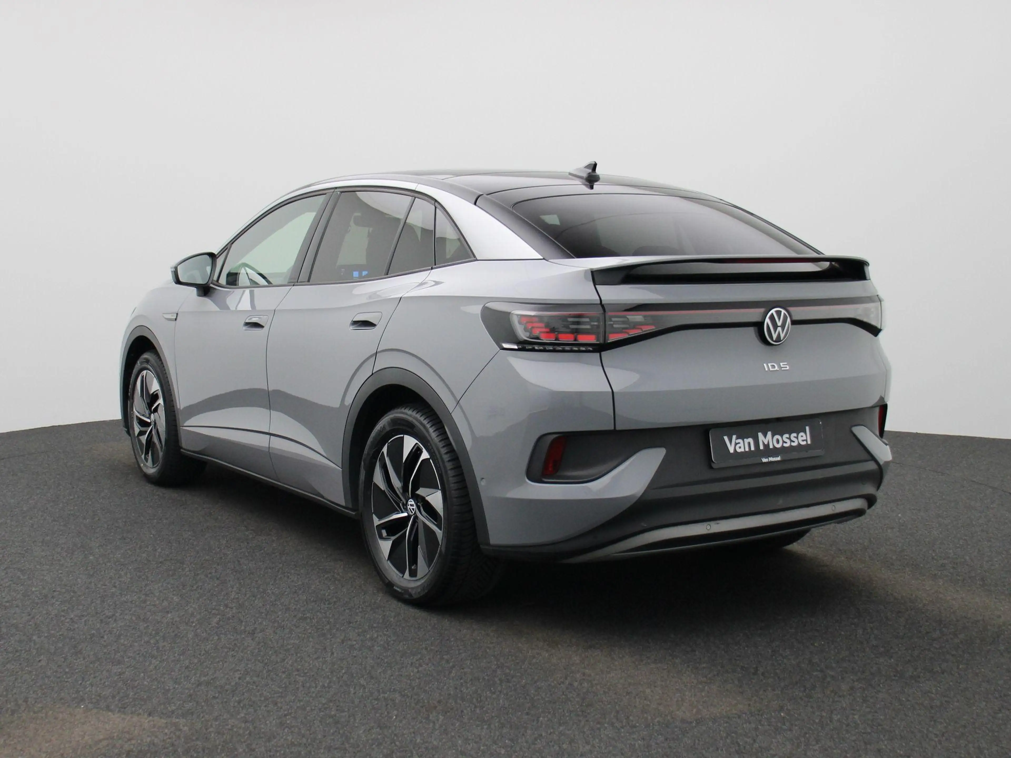 Volkswagen ID.5 Pro Performance 77 kWh — photo 2