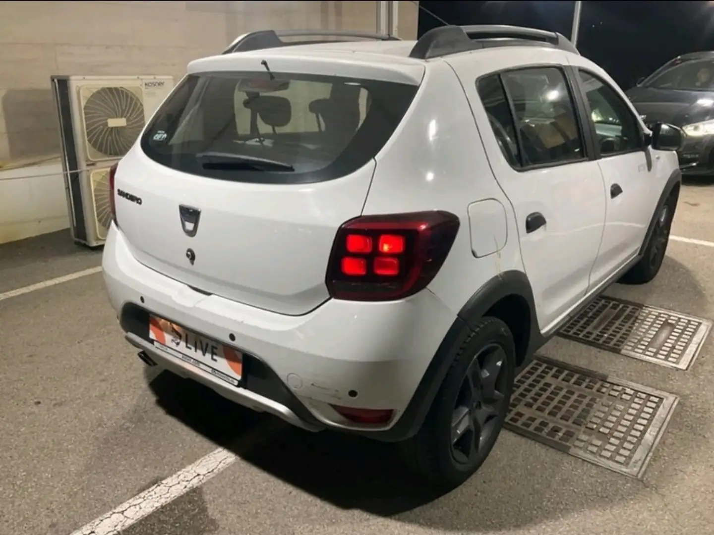 Dacia Sandero 0.9 TCE Stepway 90 Blanc - 2