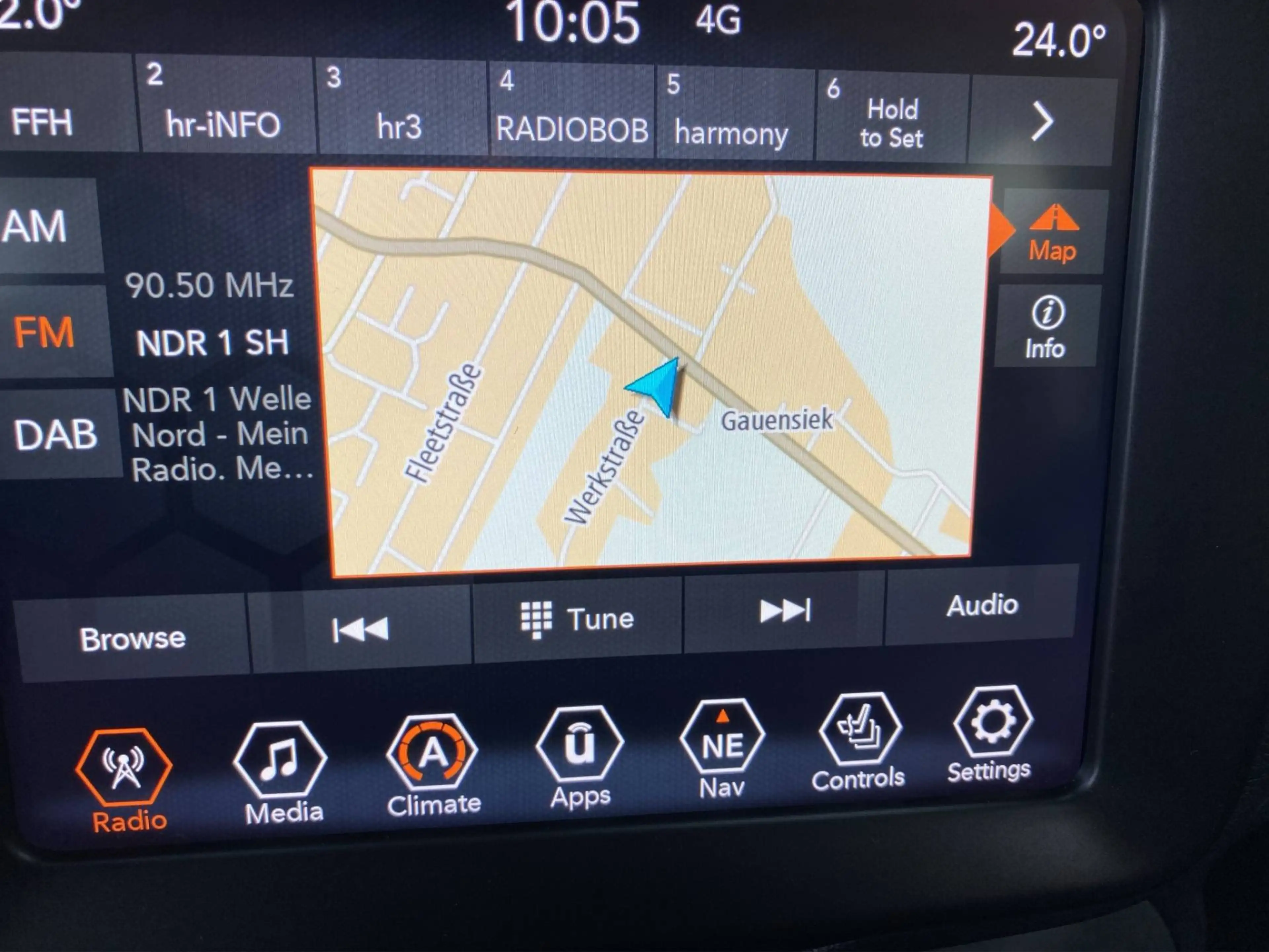 Jeep Renegade MHEV 1.5 130PS — photo 15