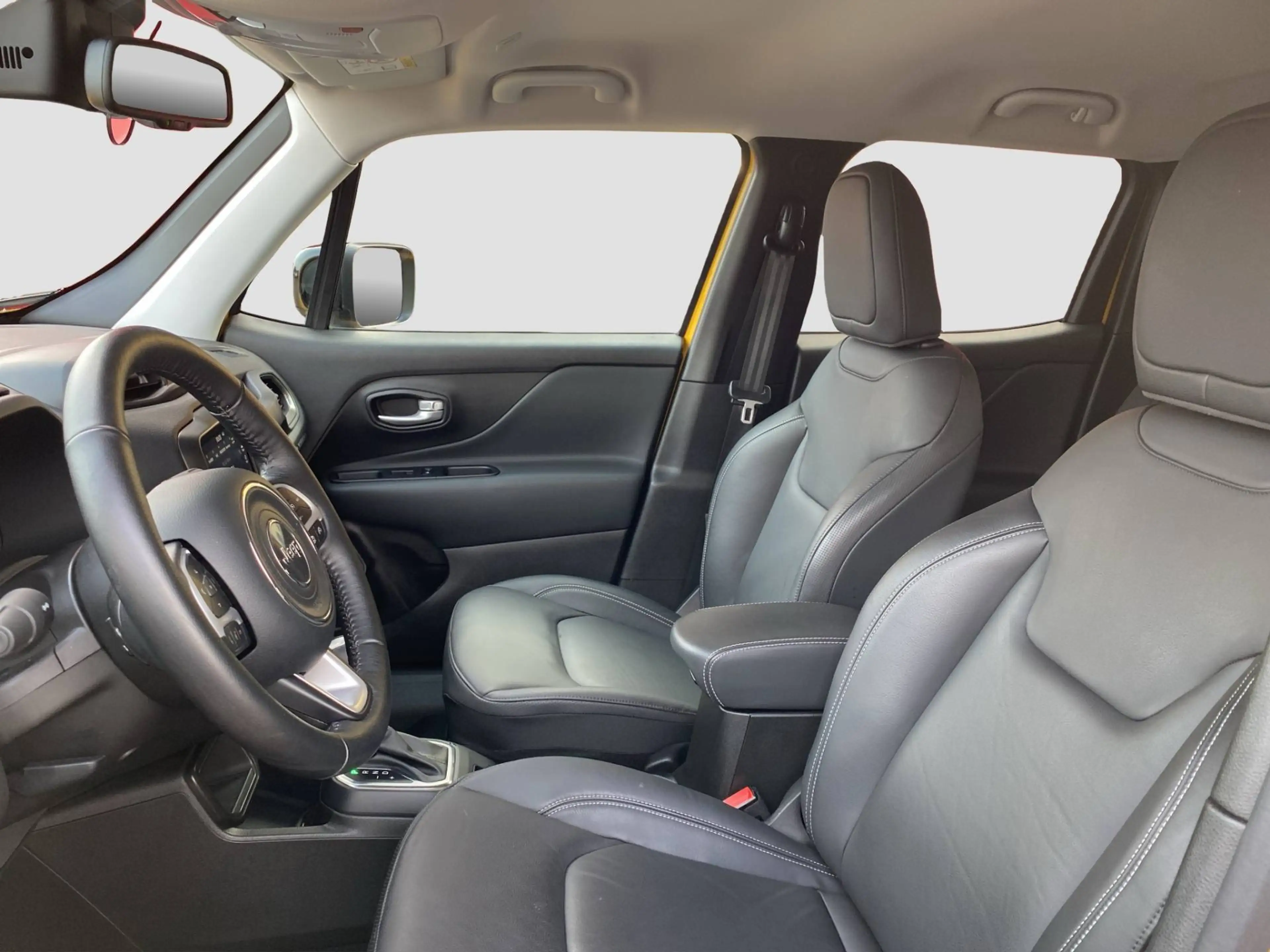 Jeep Renegade MHEV 1.5 130PS — photo 9