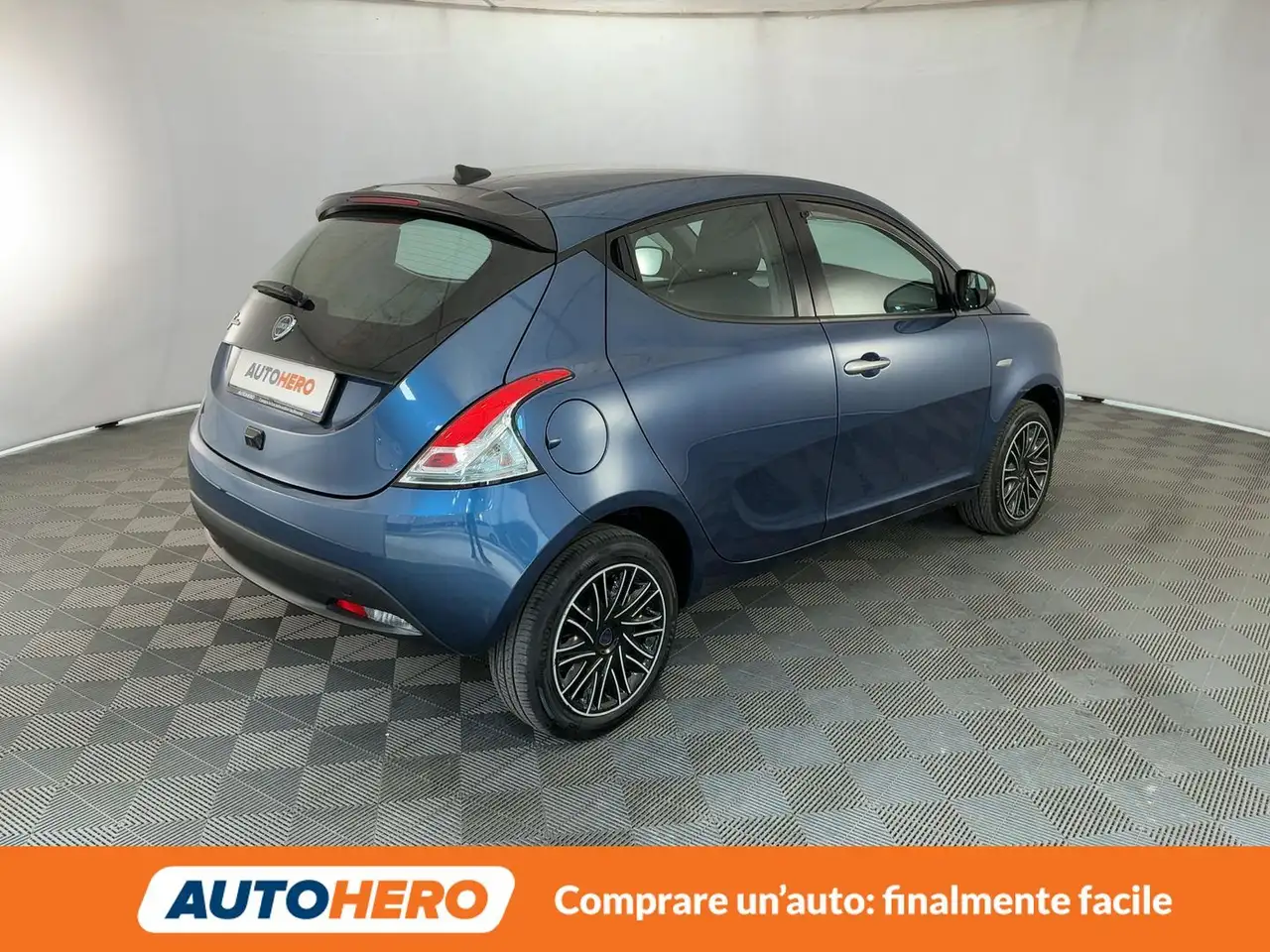 Lancia Ypsilon 2023 — фото 6