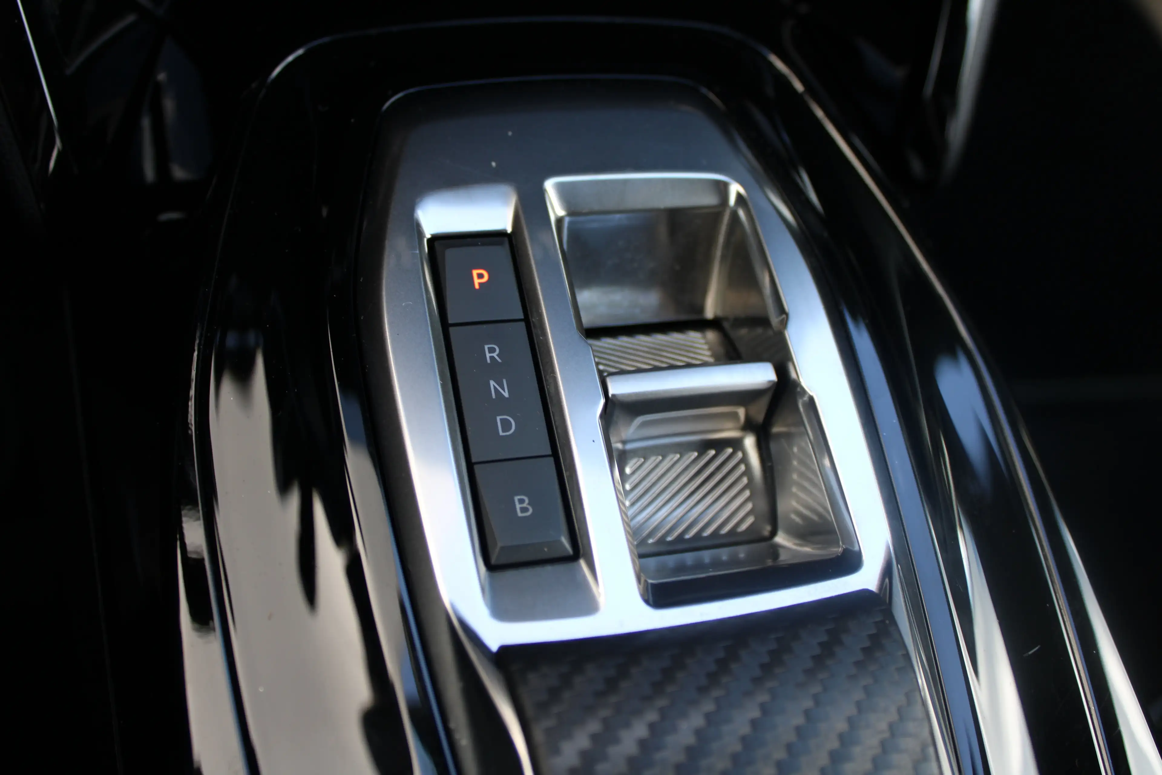 Peugeot e-208 EV GT Pack 50 kWh | Fase 3 laden | Stoelverwarming — photo 32