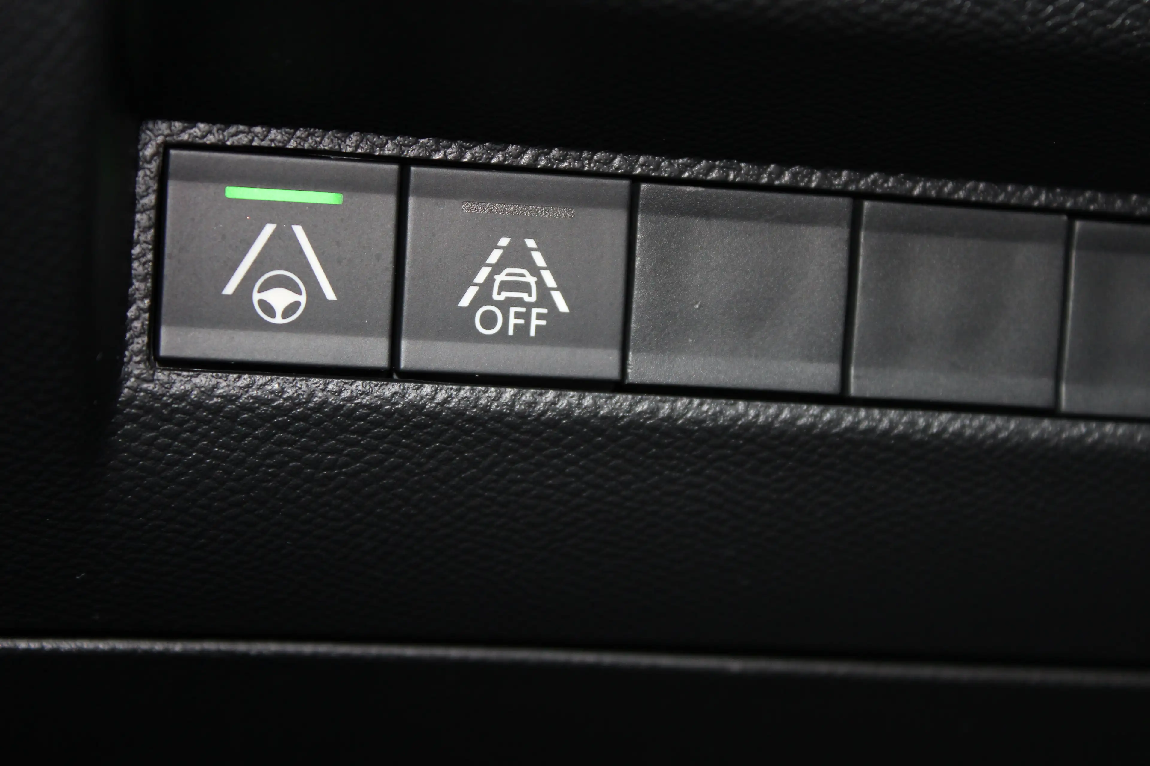 Peugeot e-208 EV GT Pack 50 kWh | Fase 3 laden | Stoelverwarming — photo 22