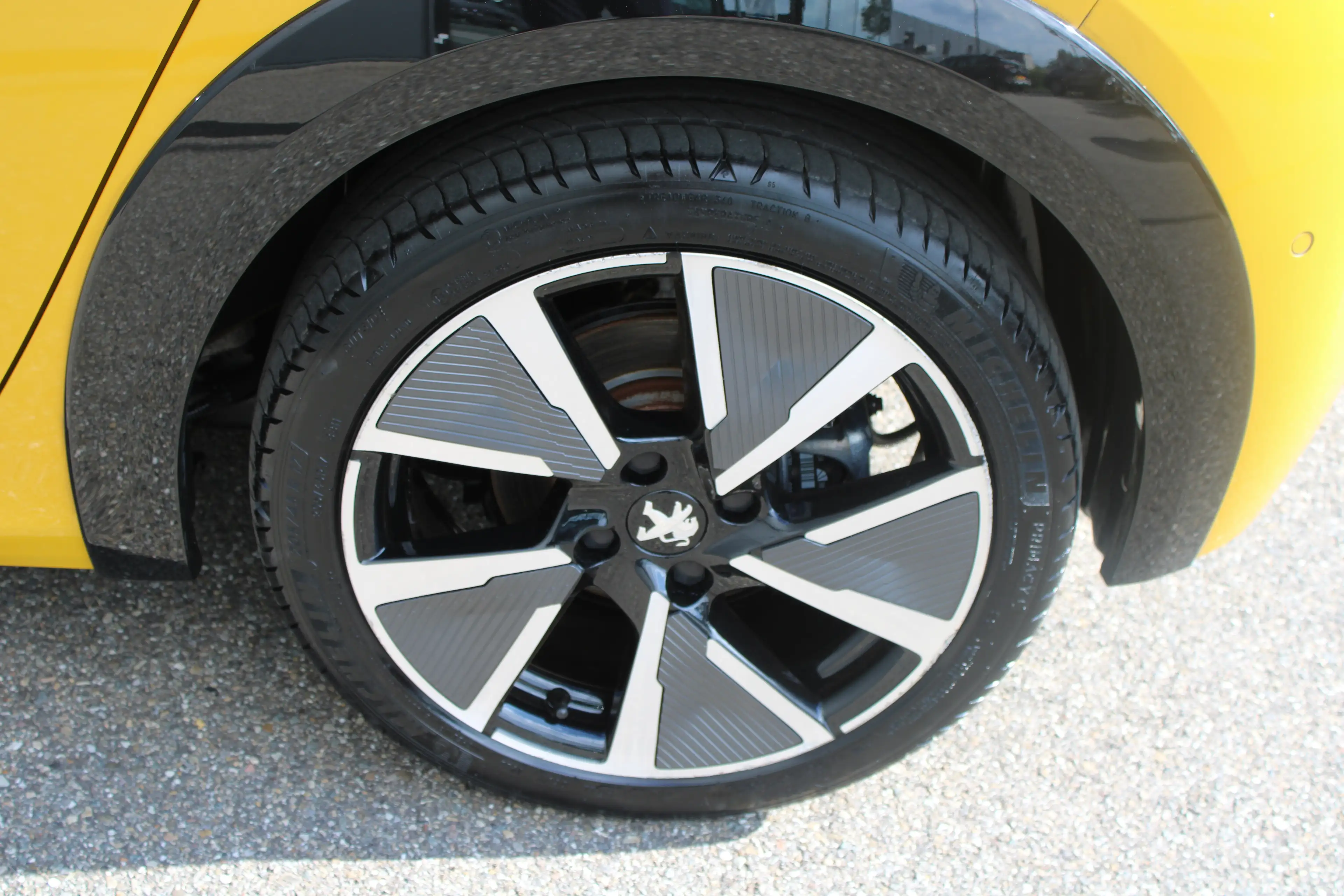 Peugeot e-208 EV GT Pack 50 kWh | Fase 3 laden | Stoelverwarming — photo 9