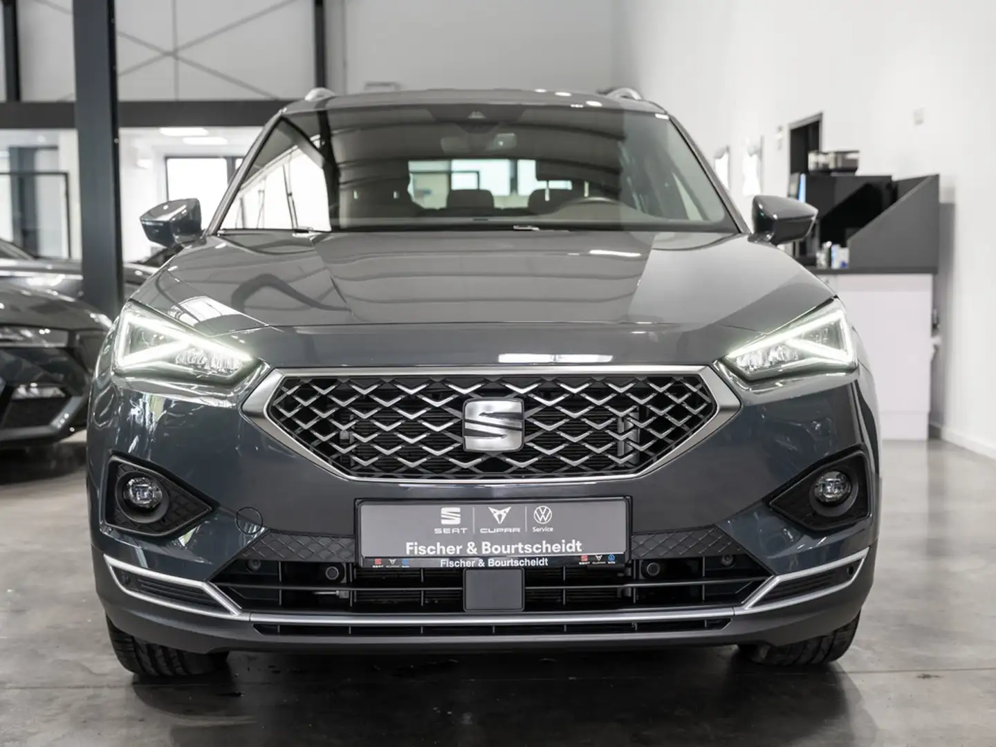 SEAT Tarraco 1.4 TSI Xperience e-Hybrid NAVI AHK K Gris - 2