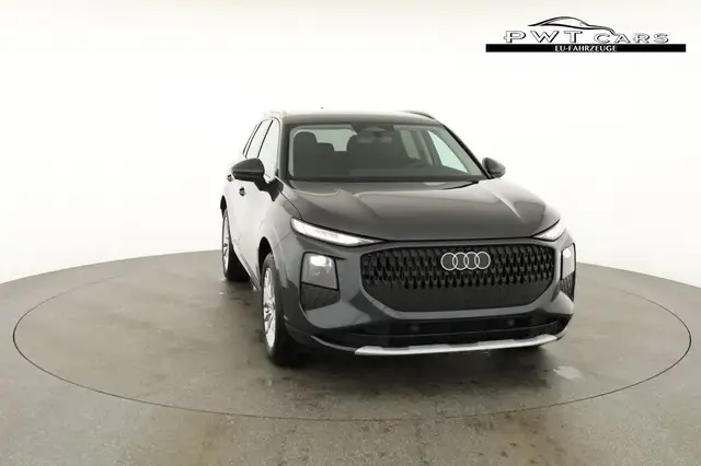 Audi Q3 TFSI quattro 150 kW quattro, AHK, Navi, AreaVie... Ansicht 28