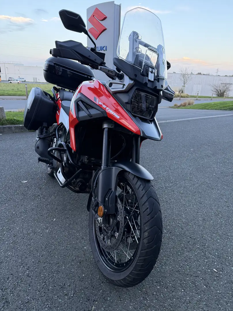 Suzuki V-Strom 1050 Rosso - 2