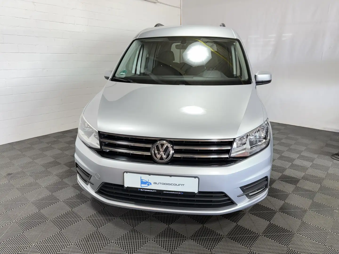 Volkswagen Caddy 2.0 TDI BMT Comfortline DSG Klima NAVI AHK 110 ... Silber - 2