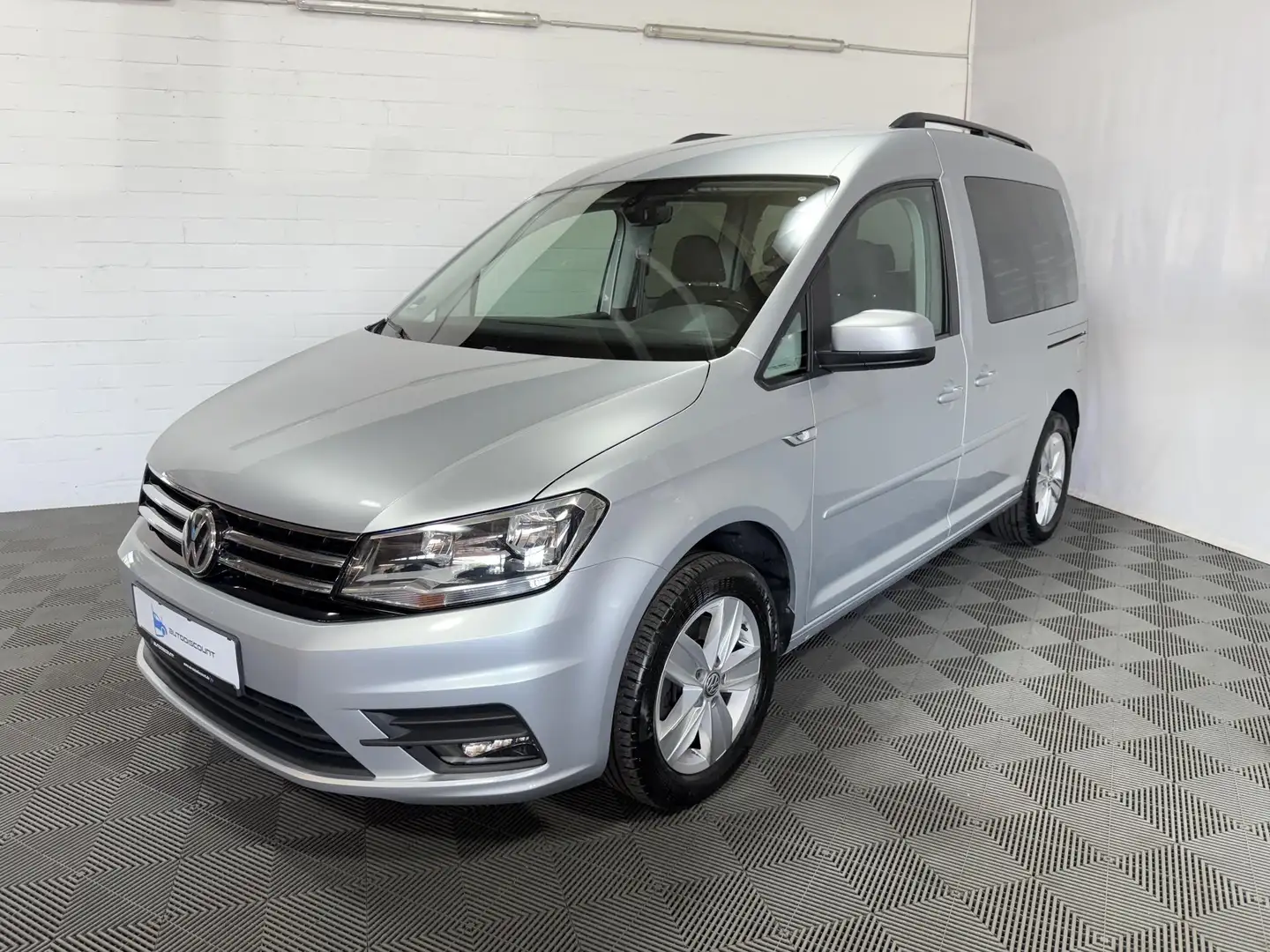 Volkswagen Caddy 2.0 TDI BMT Comfortline DSG Klima NAVI AHK 110 ... Silber - 1