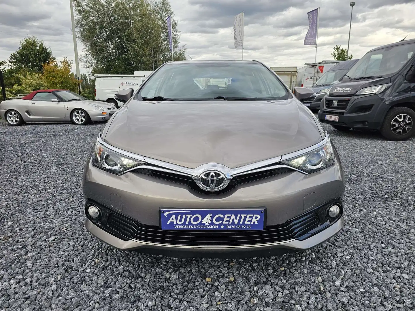 Toyota Auris 1.33i VVT-i Luna // 1ER PROPRIO / GARANTIE 1 AN // Gris - 2