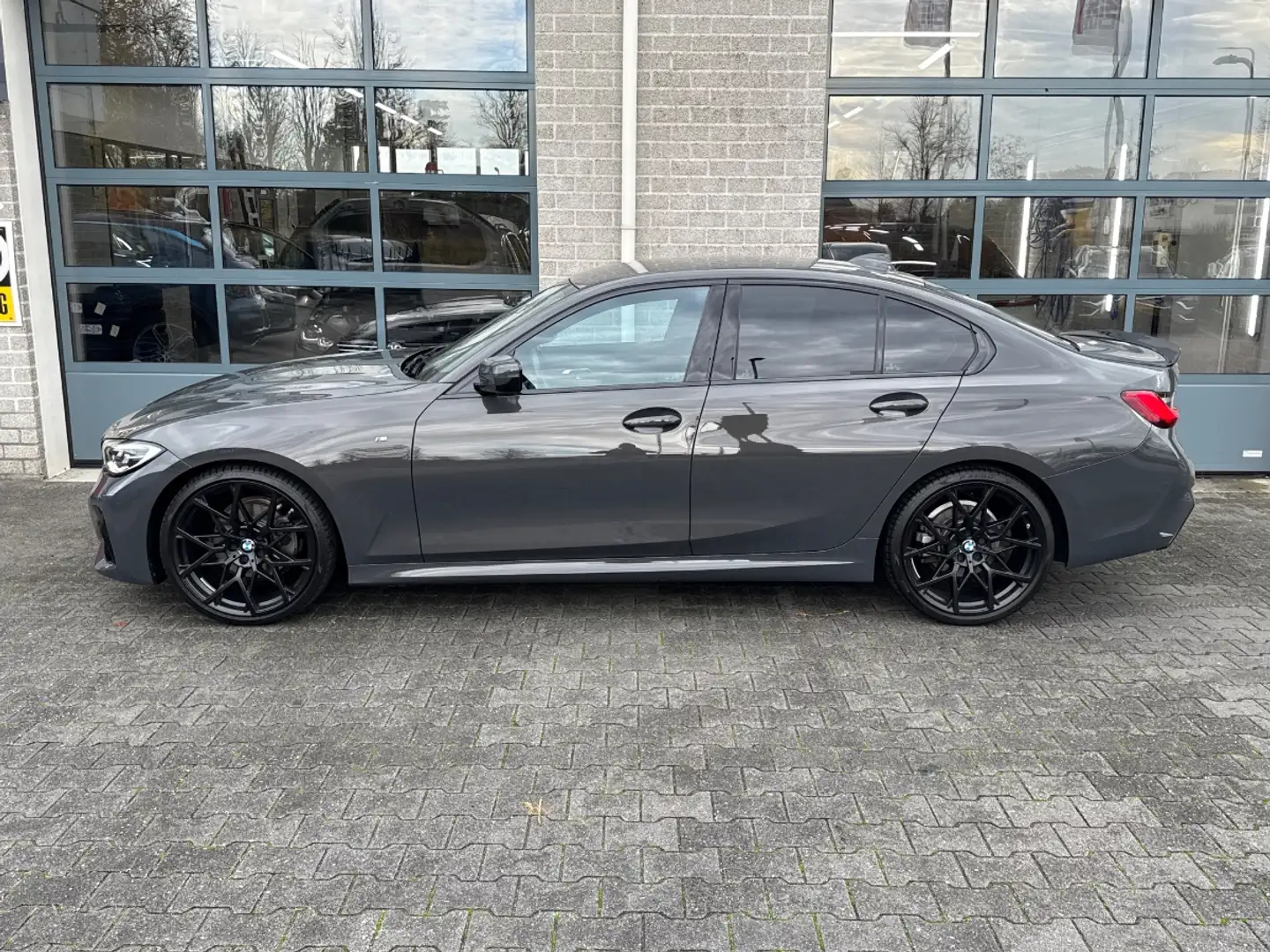 BMW 320 3-serie 320i High Executive | M-SPORT | Dravitgrau Gris - 2