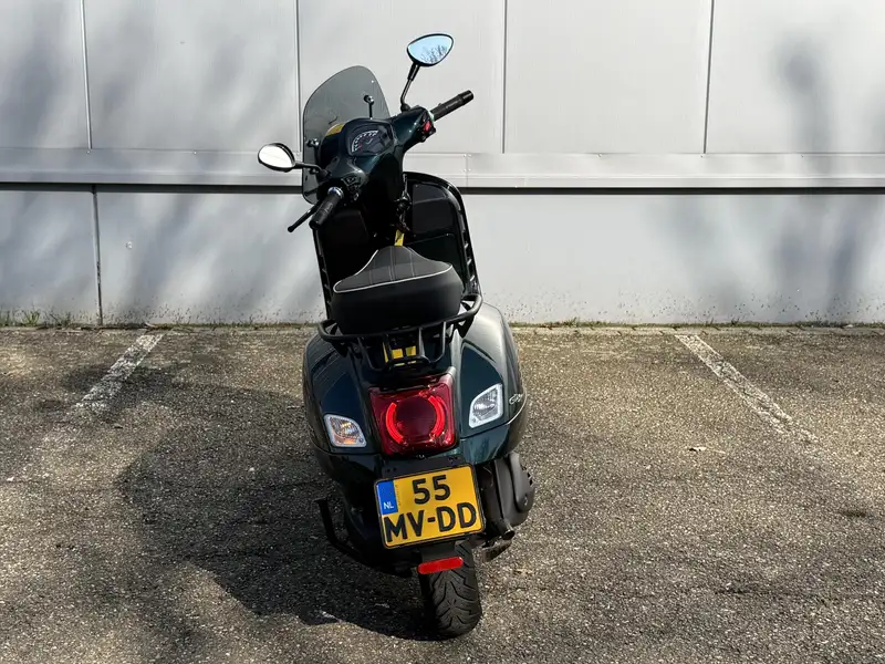 Vespa GTS 300 - foto 4