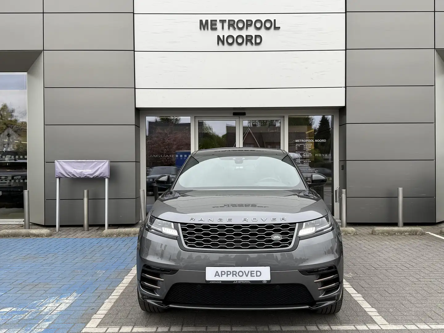 Land Rover Range Rover Velar R-dynamic P250 Gris - 2