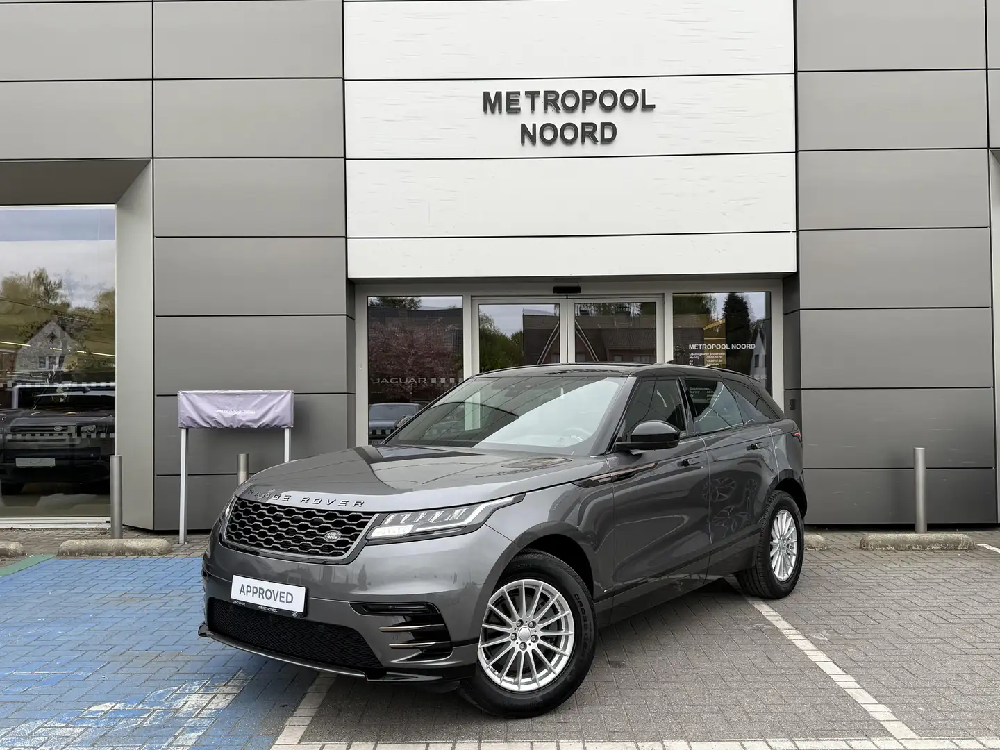 Land Rover Range Rover Velar R-dynamic P250 Gris - 1