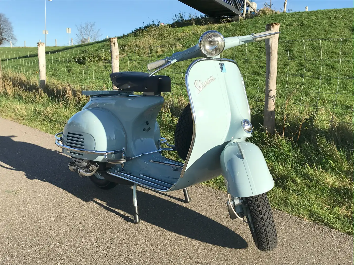 Vespa 125 VNB VNB2 125cc M.I.S.A Bleu - 1