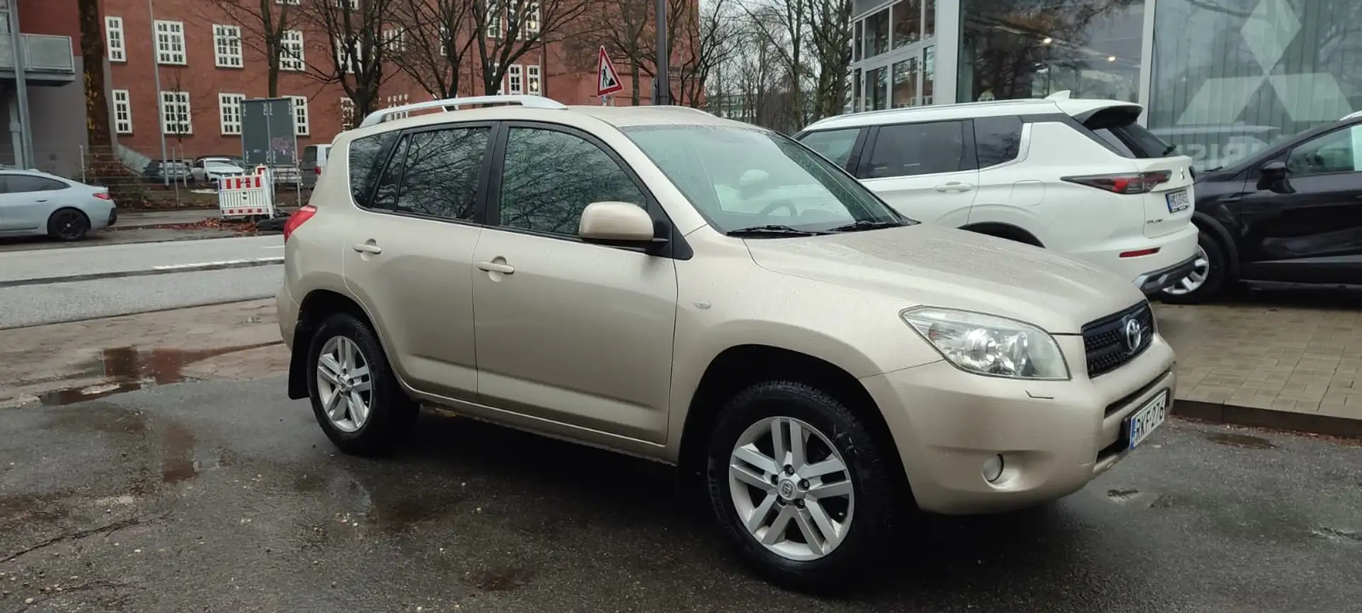 Toyota RAV 4 Toyota RAV4 Bensin 2,0 Liter Gold - 2