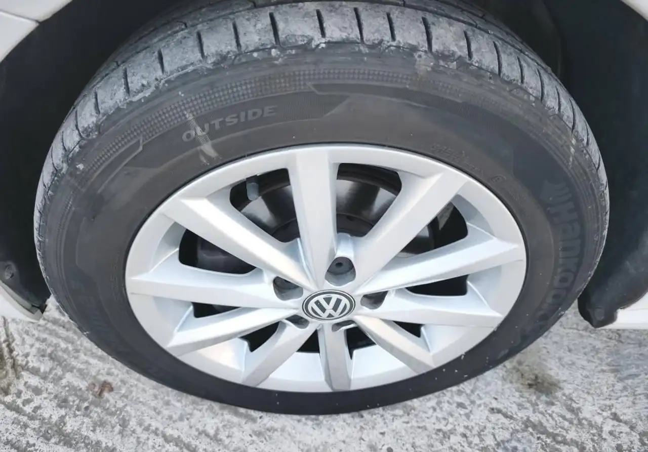 Volkswagen Polo Citadine 5 portes — photo 16