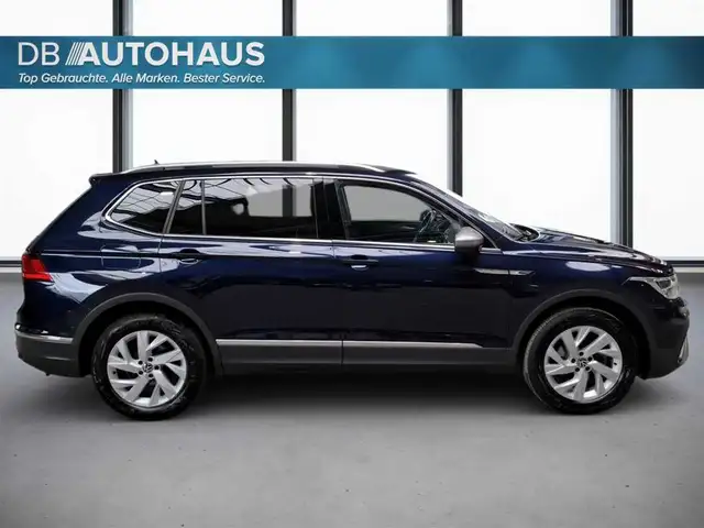 Volkswagen Tiguan Allspace view 3