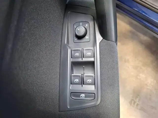 Volkswagen Tiguan Allspace view 13