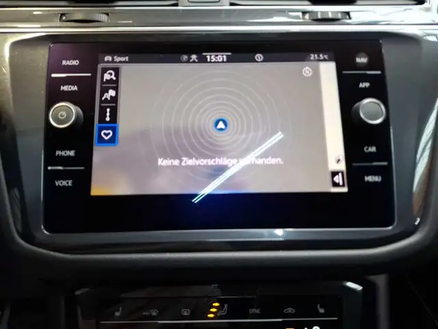 Volkswagen Tiguan Allspace view 9