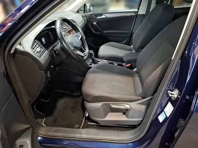 Volkswagen Tiguan Allspace view 14