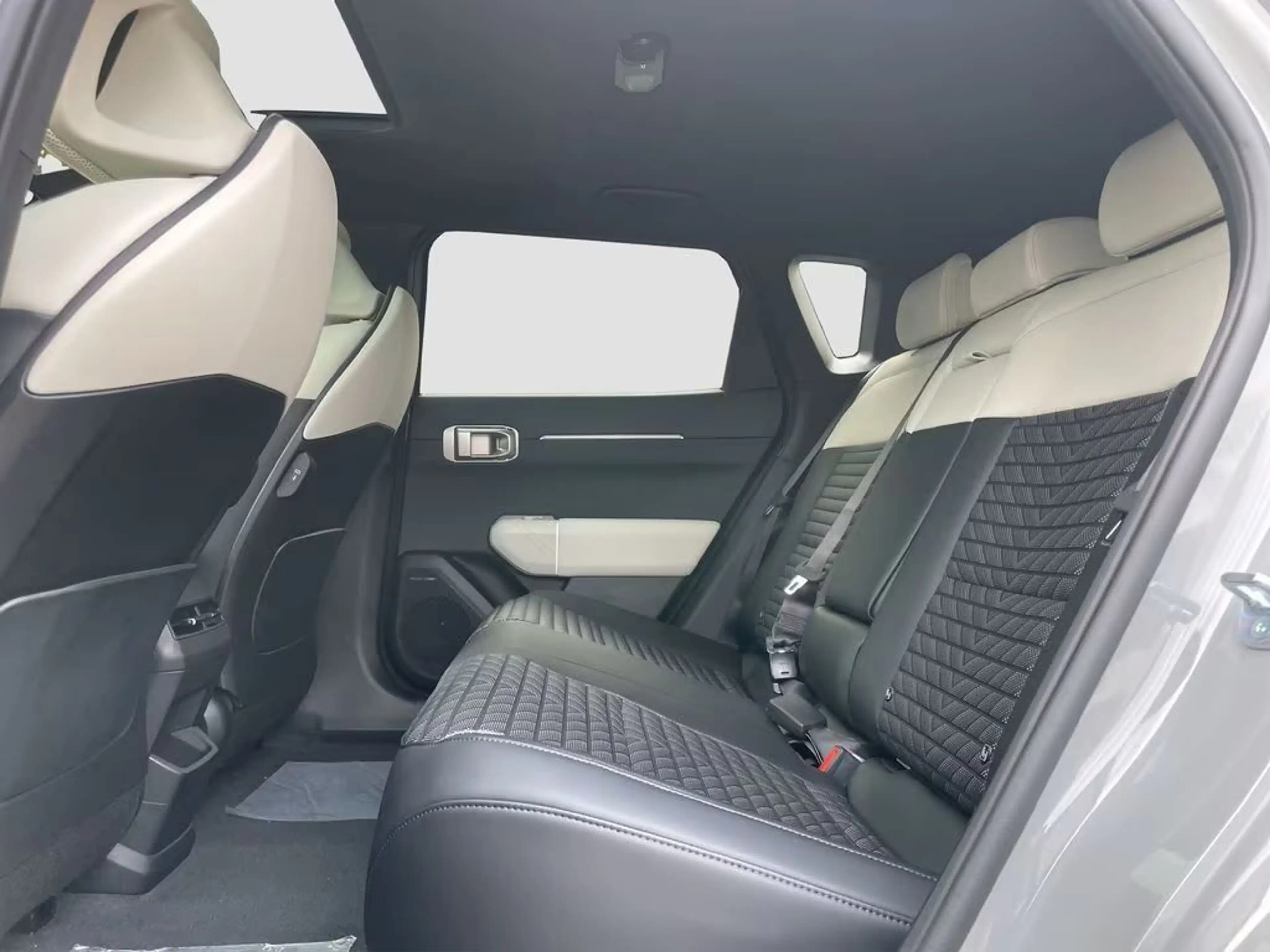 Kia EV4 GT Line 81.4-kWh Hatchback Pano — photo 8