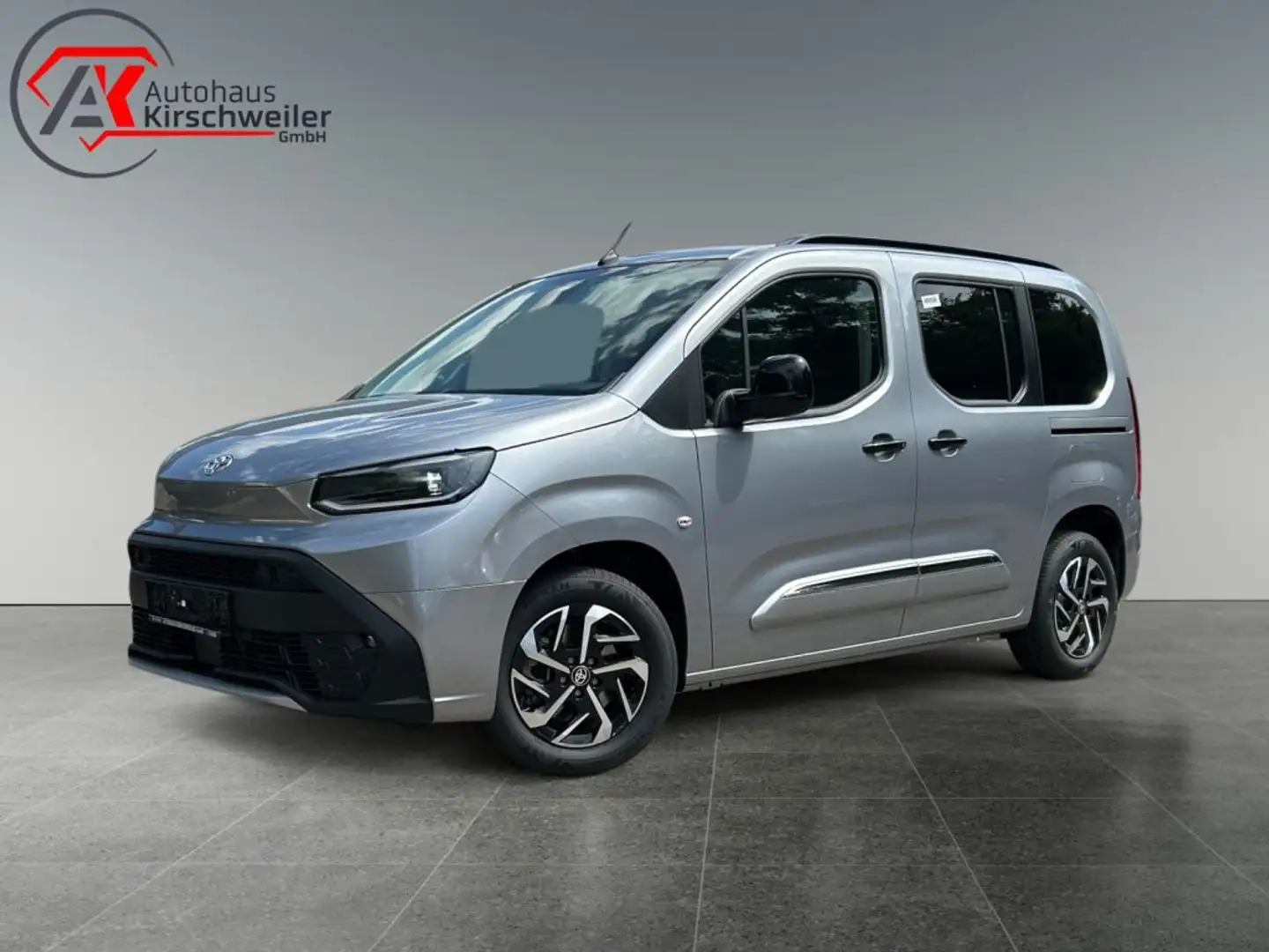 Toyota Proace City Verso 1.5 D-4D L1 Aut Teamplayer (E) Argento - 1