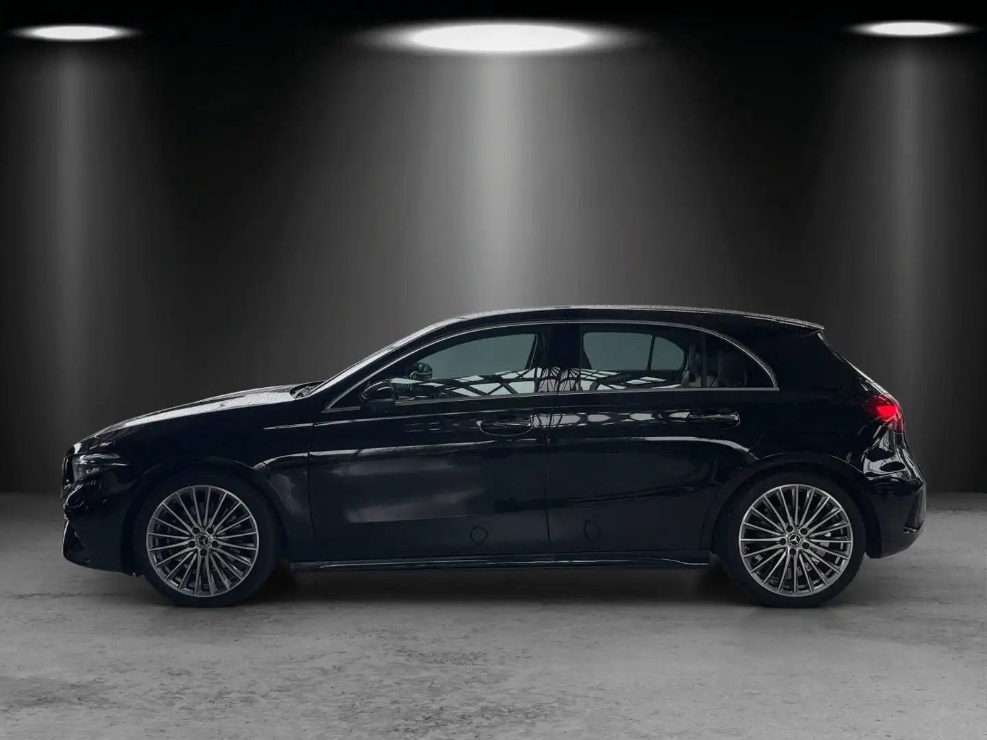 Mercedes-Benz A 220 4M AMG Prem DISTRO Hifi MLED KeyGo 19"Viel Noir - 2